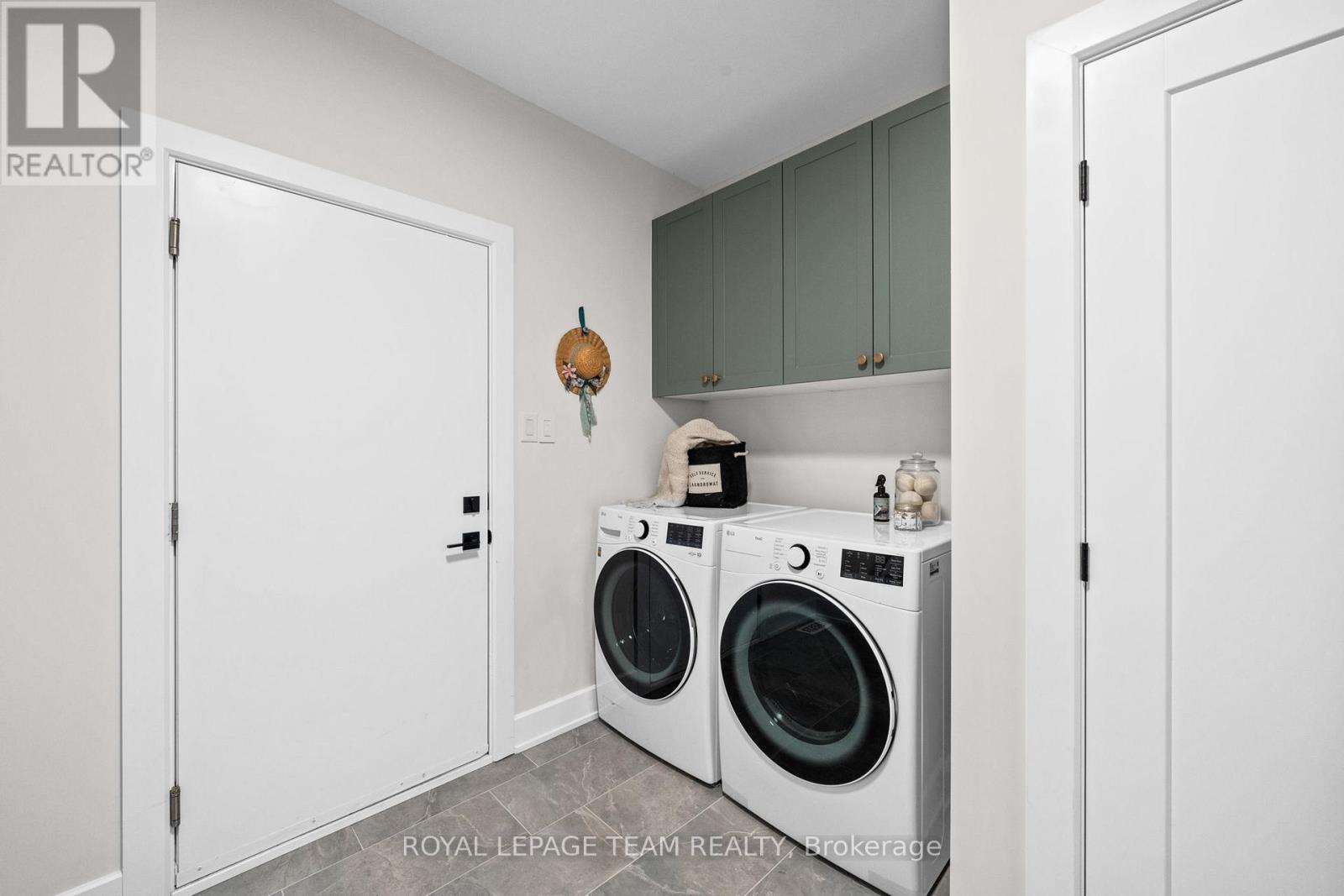 190 RAYMOND LUHTA CRESCENT - 32