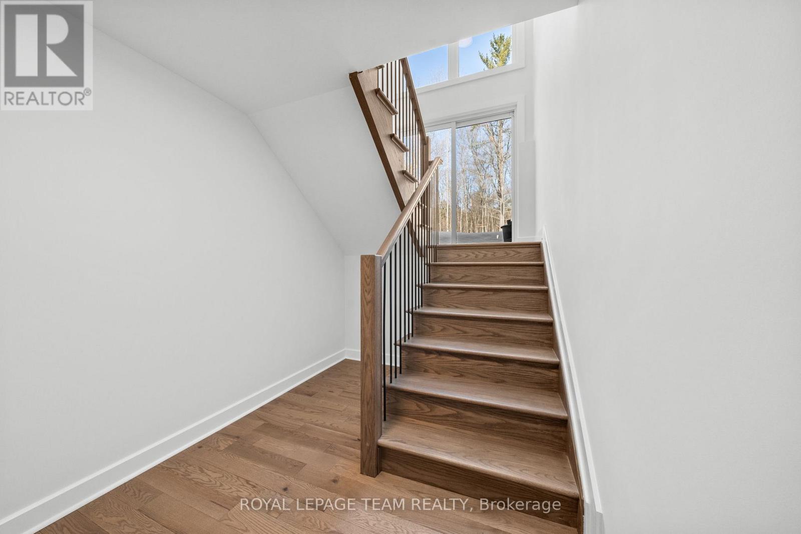 190 RAYMOND LUHTA CRESCENT - 33