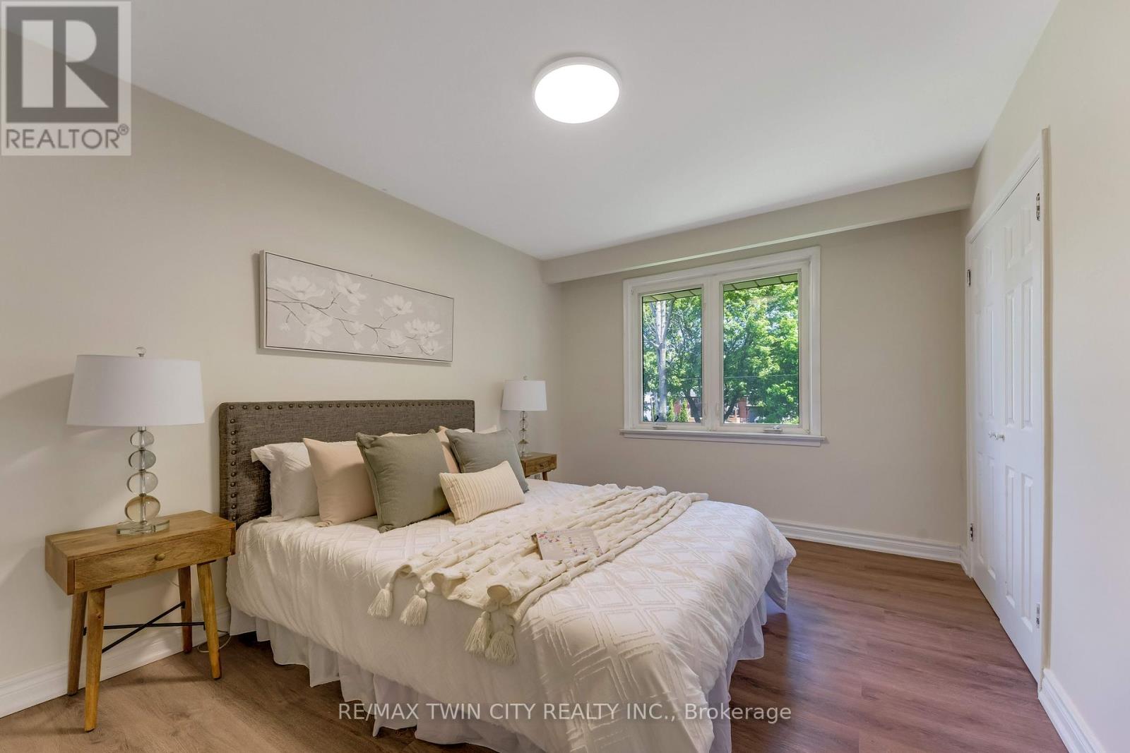 88 DUMBARTON STREET - 21