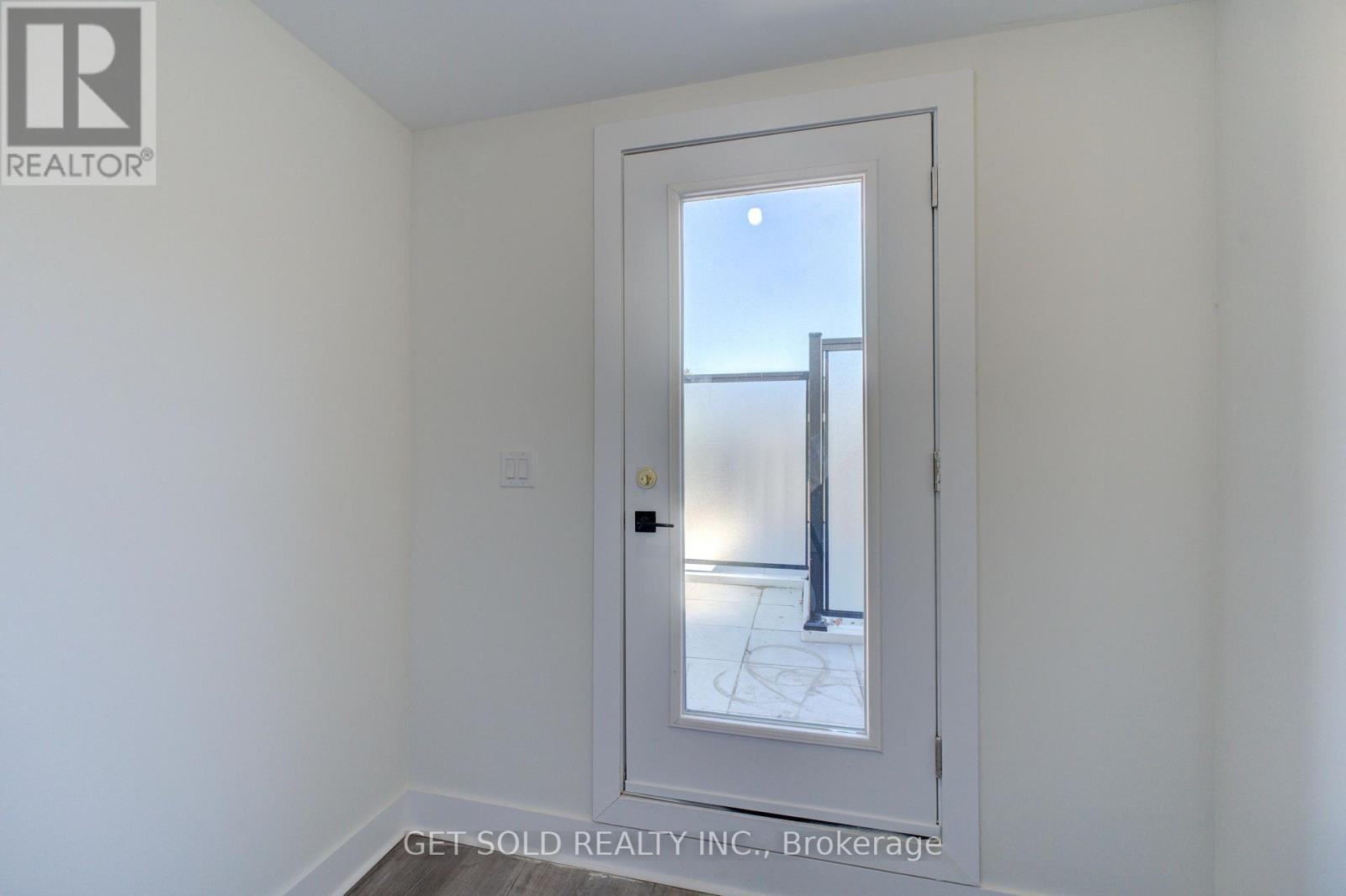 #5 6701 THOROLD STONE ROAD - 22