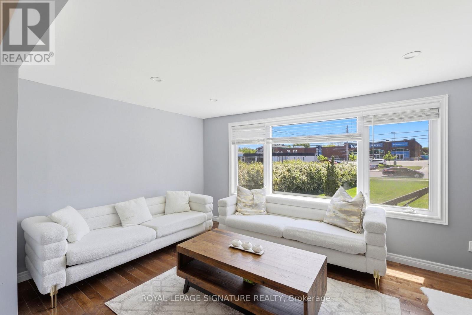 1114 LAKESHORE ROAD - 11