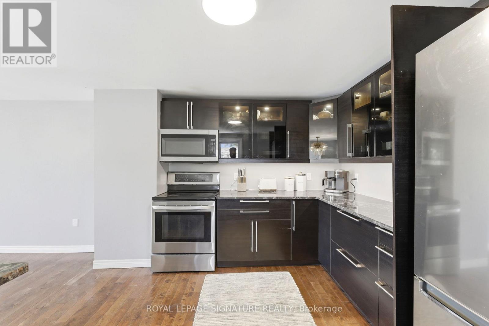 1114 LAKESHORE ROAD - 16