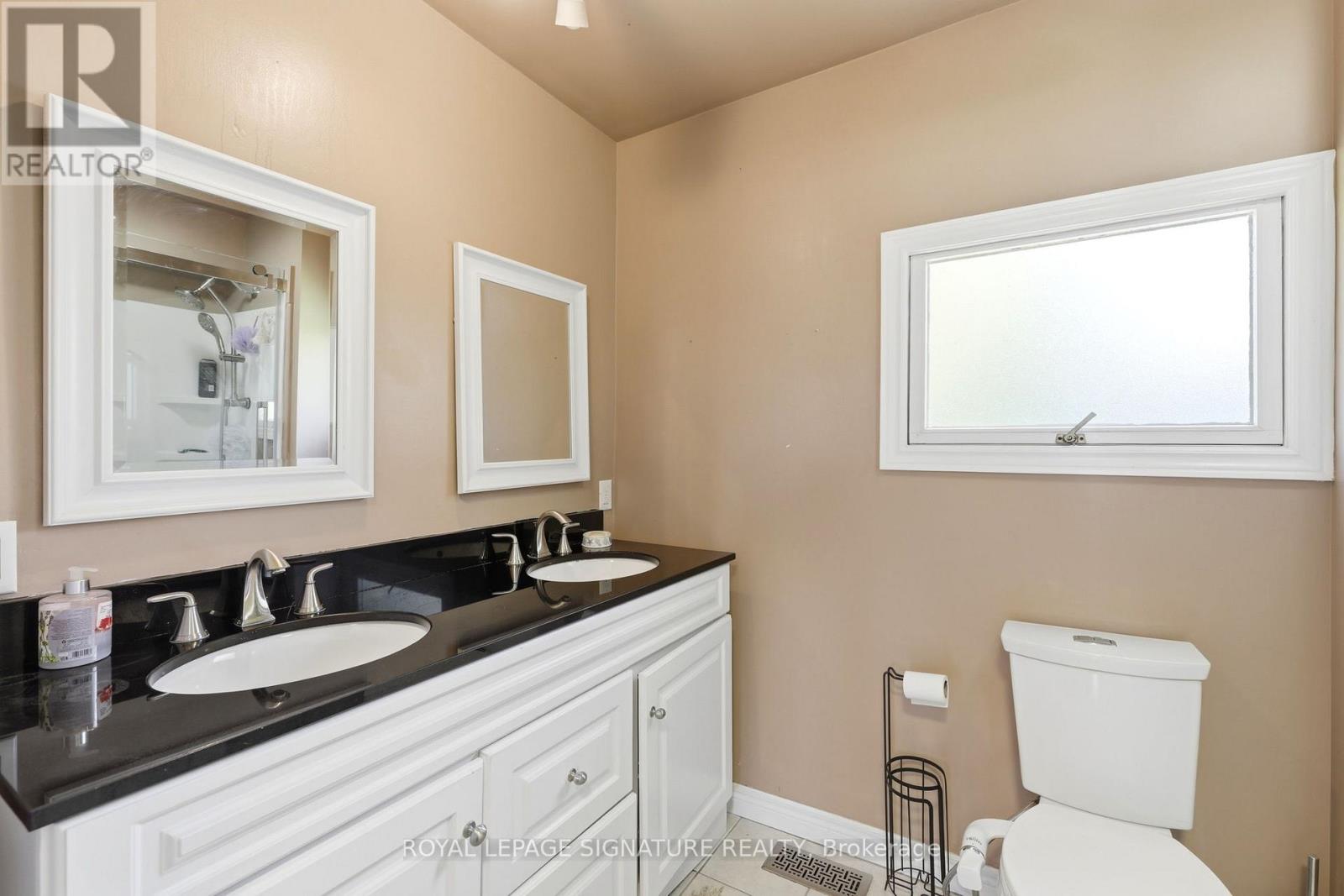 1114 LAKESHORE ROAD - 27