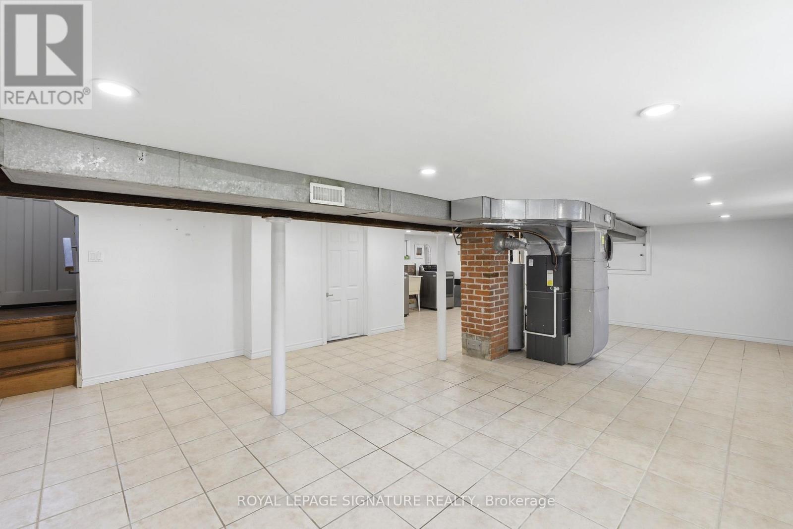 1114 LAKESHORE ROAD - 31