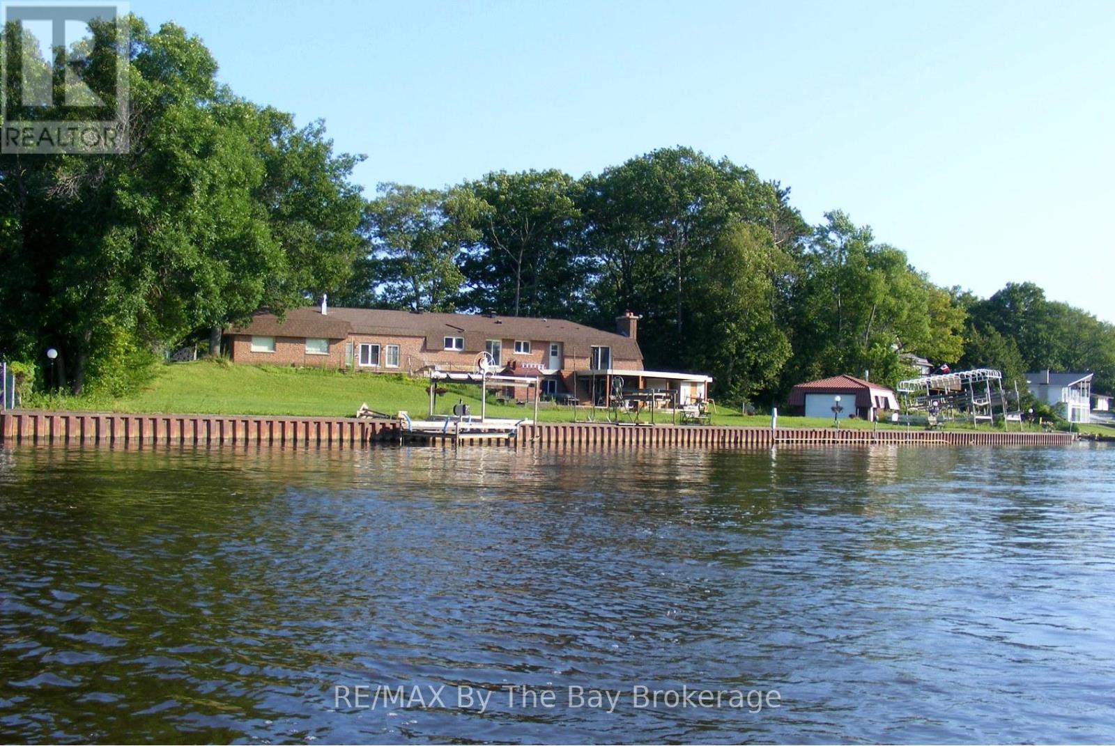 10 EDGEWATER ROAD - 6