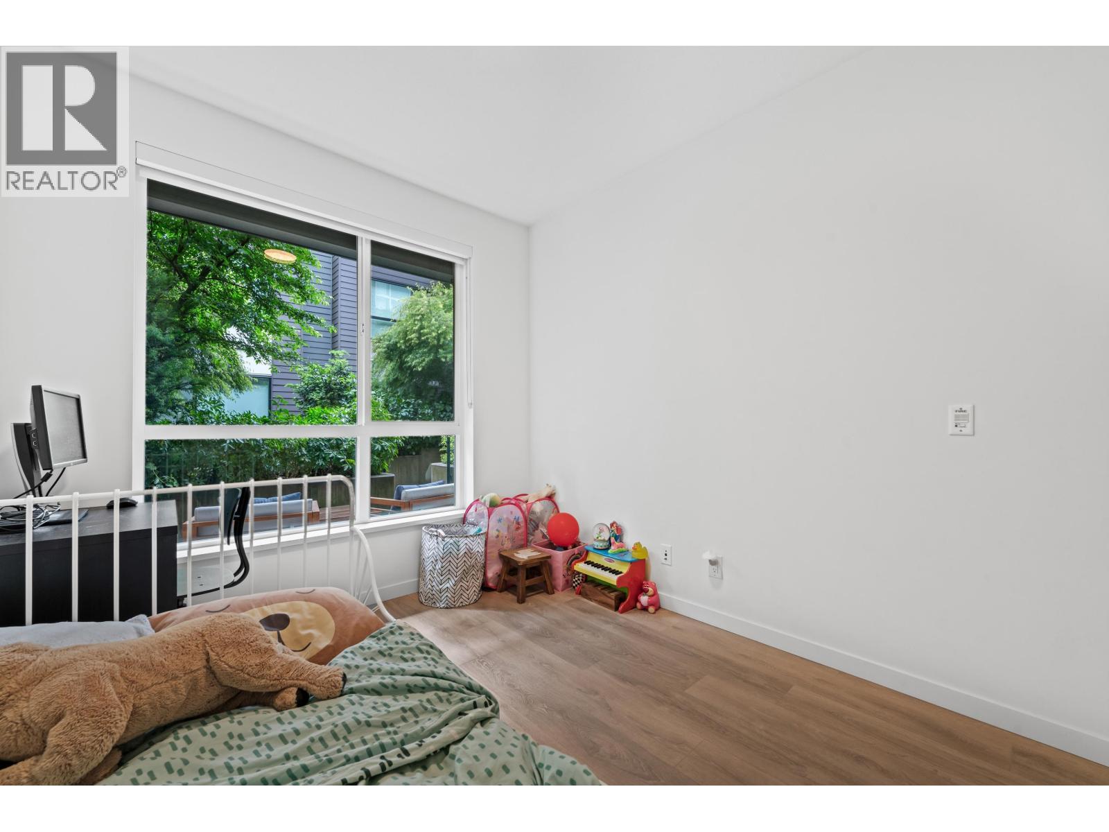 29 533 E 3RD STREET, North Vancouver