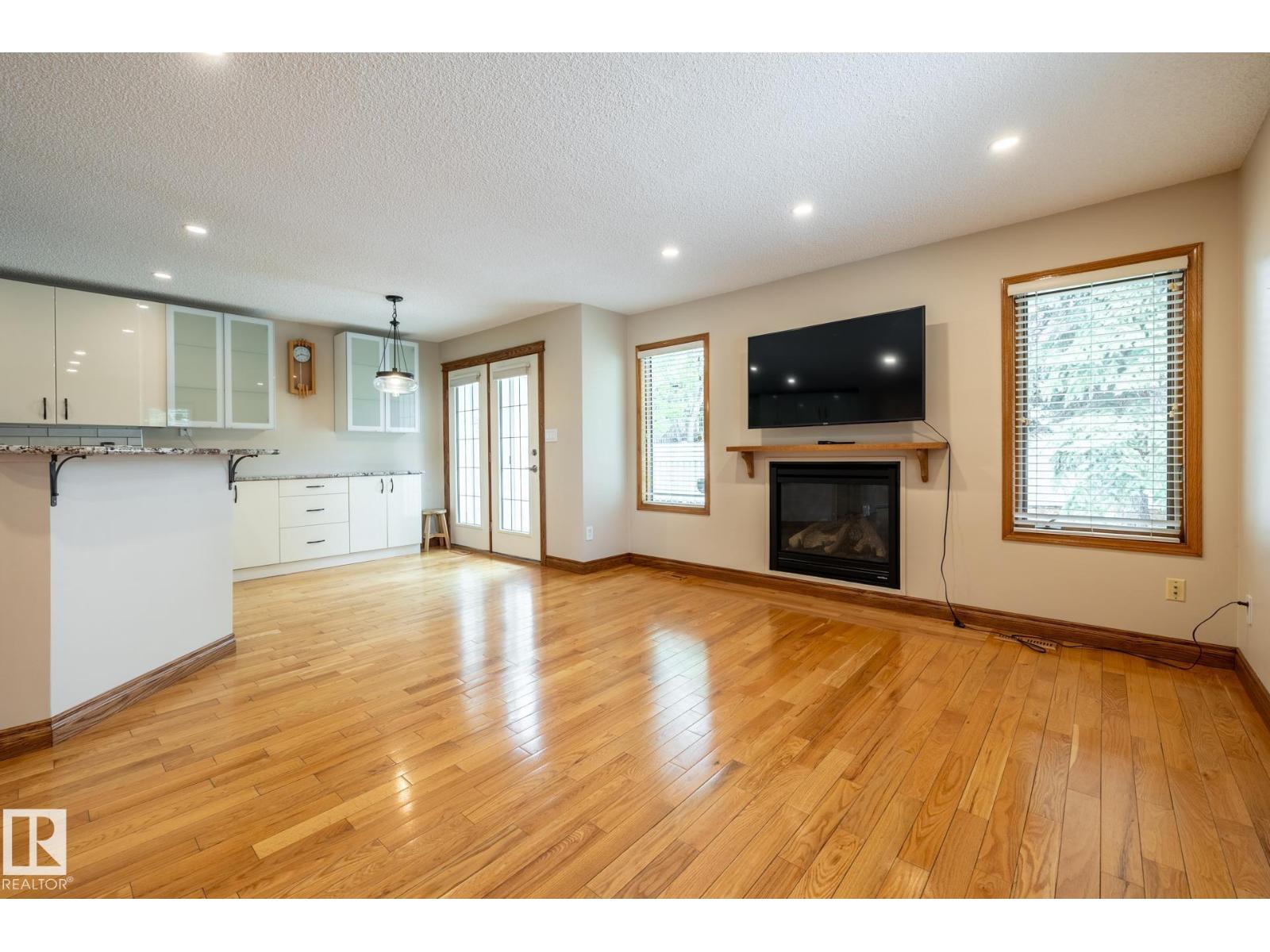 4632 151 ST NW - 21