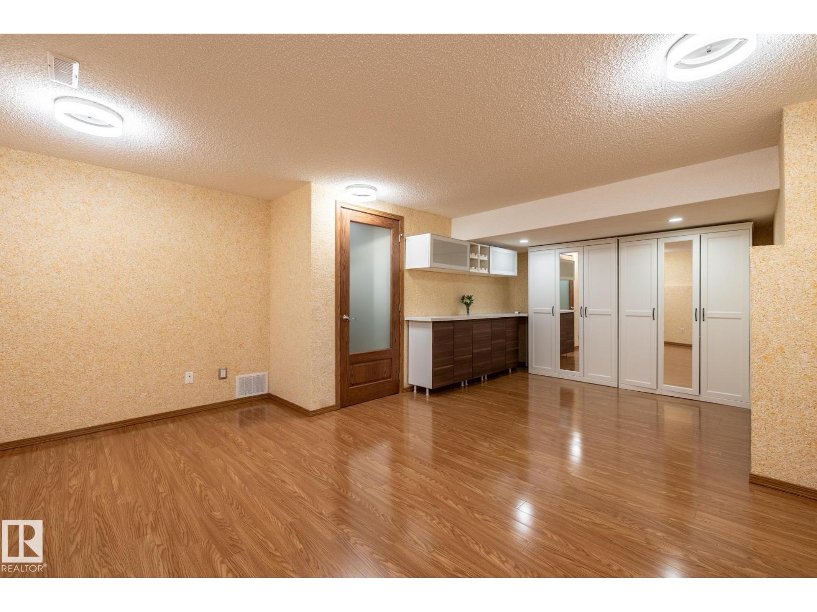 4632 151 ST NW - 31