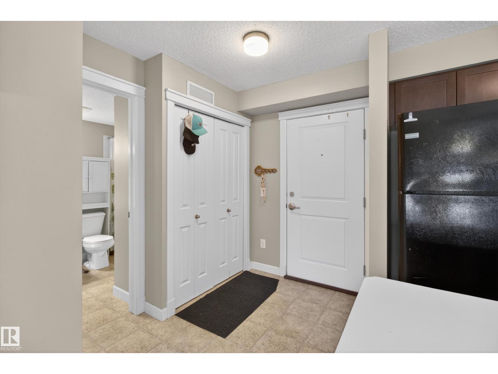 #207 3719 WHITELAW LN NW - 5