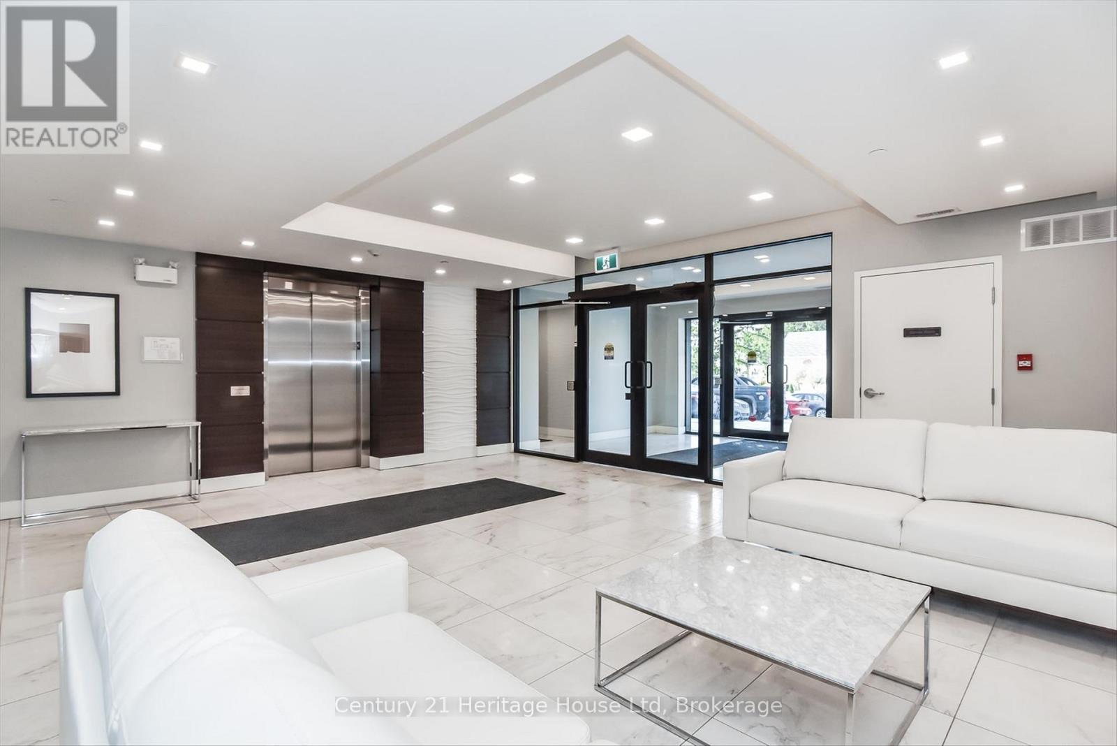 #305 1280 GORDON STREET - 11