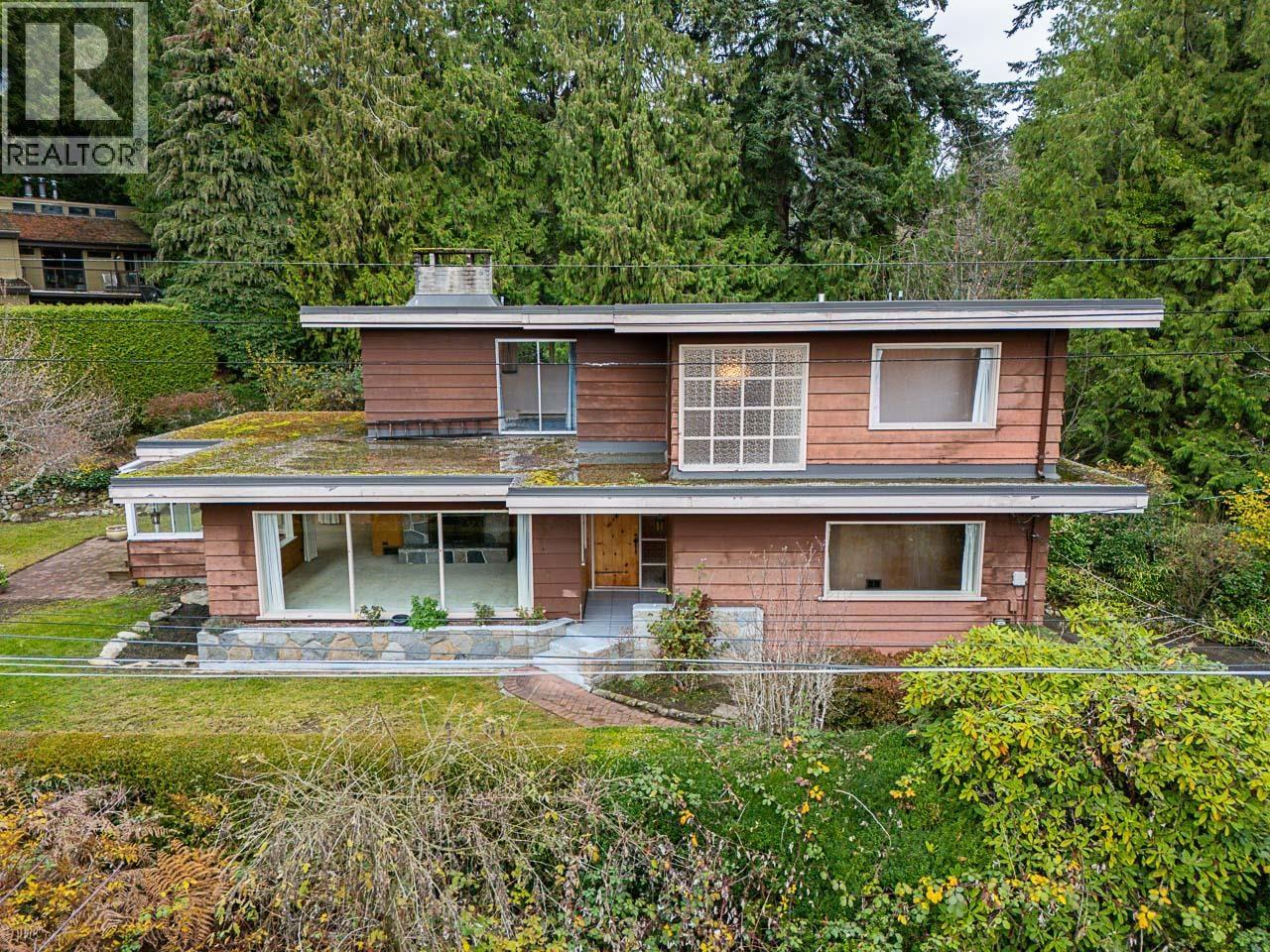 2847 MATHERS AVENUE, West Vancouver