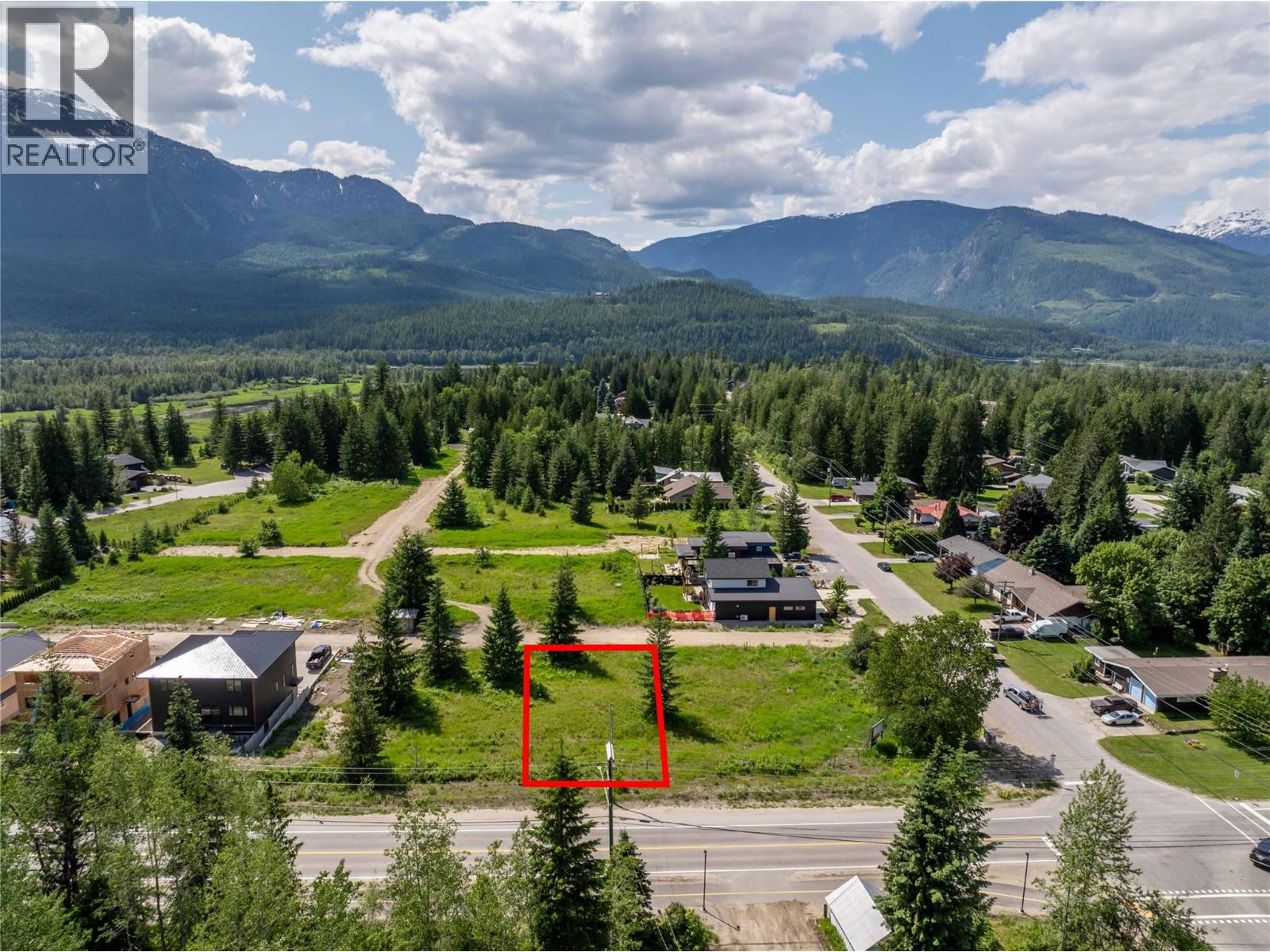  2004 Lanzo Lane, Revelstoke