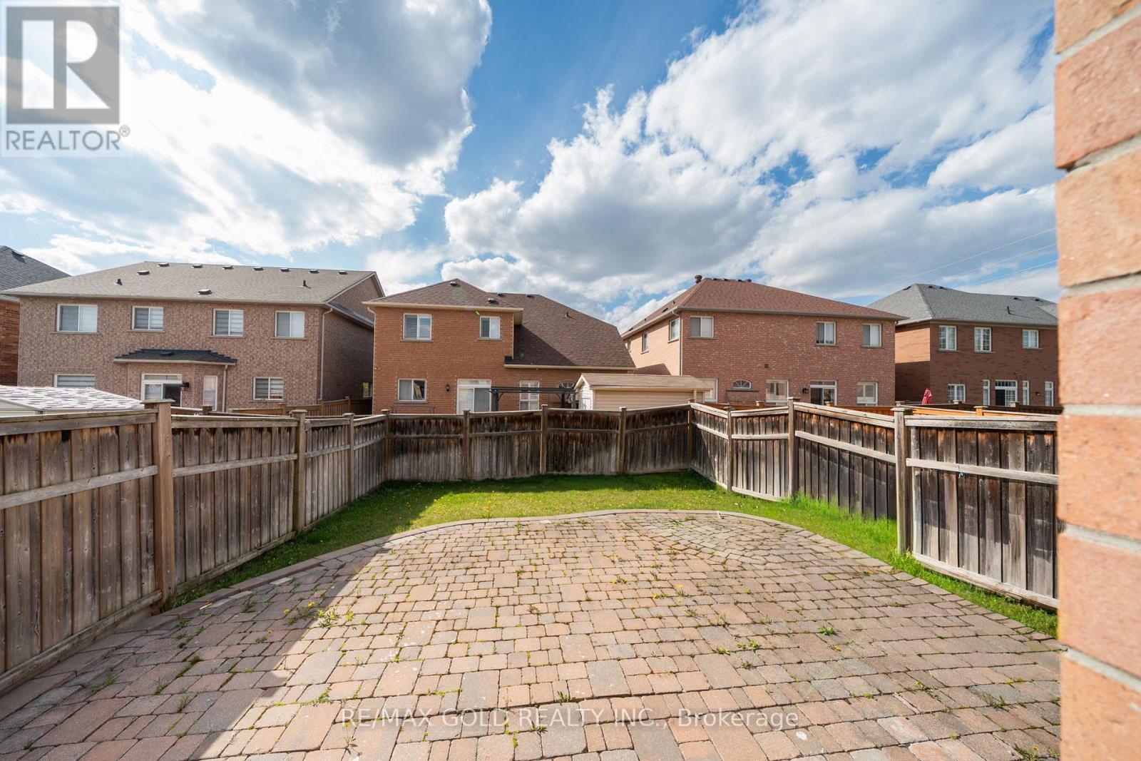 19 SPRING VALLEY COURT - 39