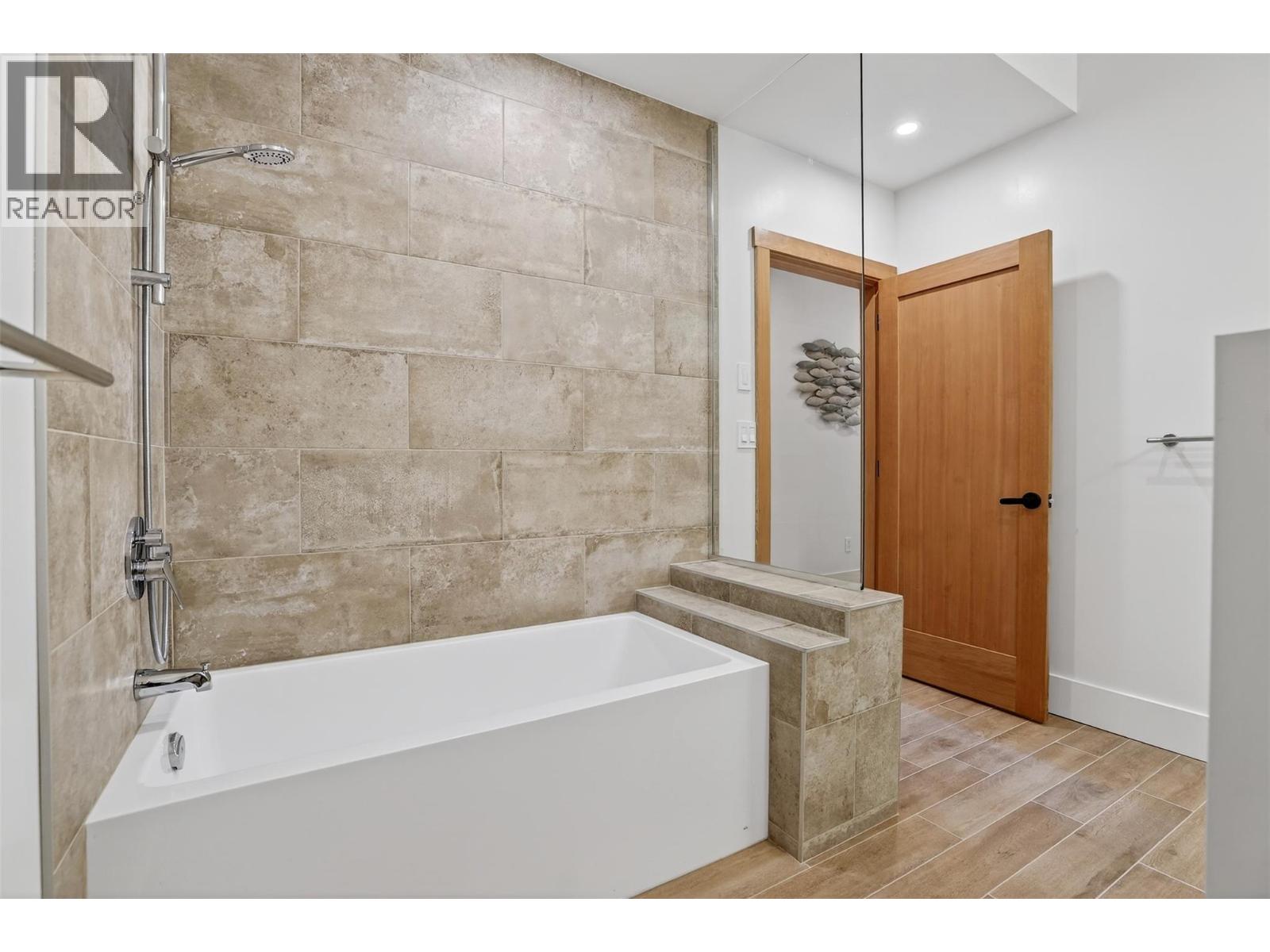 6804 Grandview Drive - 52
