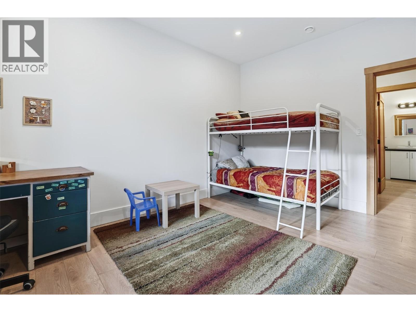 6804 Grandview Drive - 50