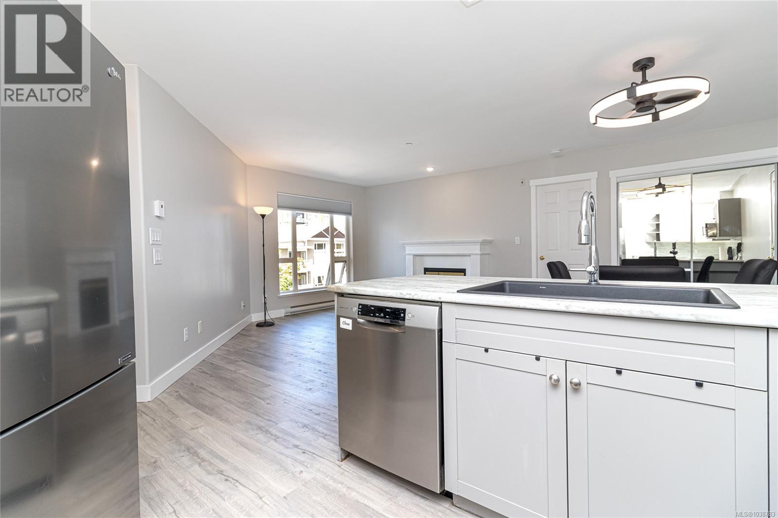 #401 893 Hockley Ave - 16