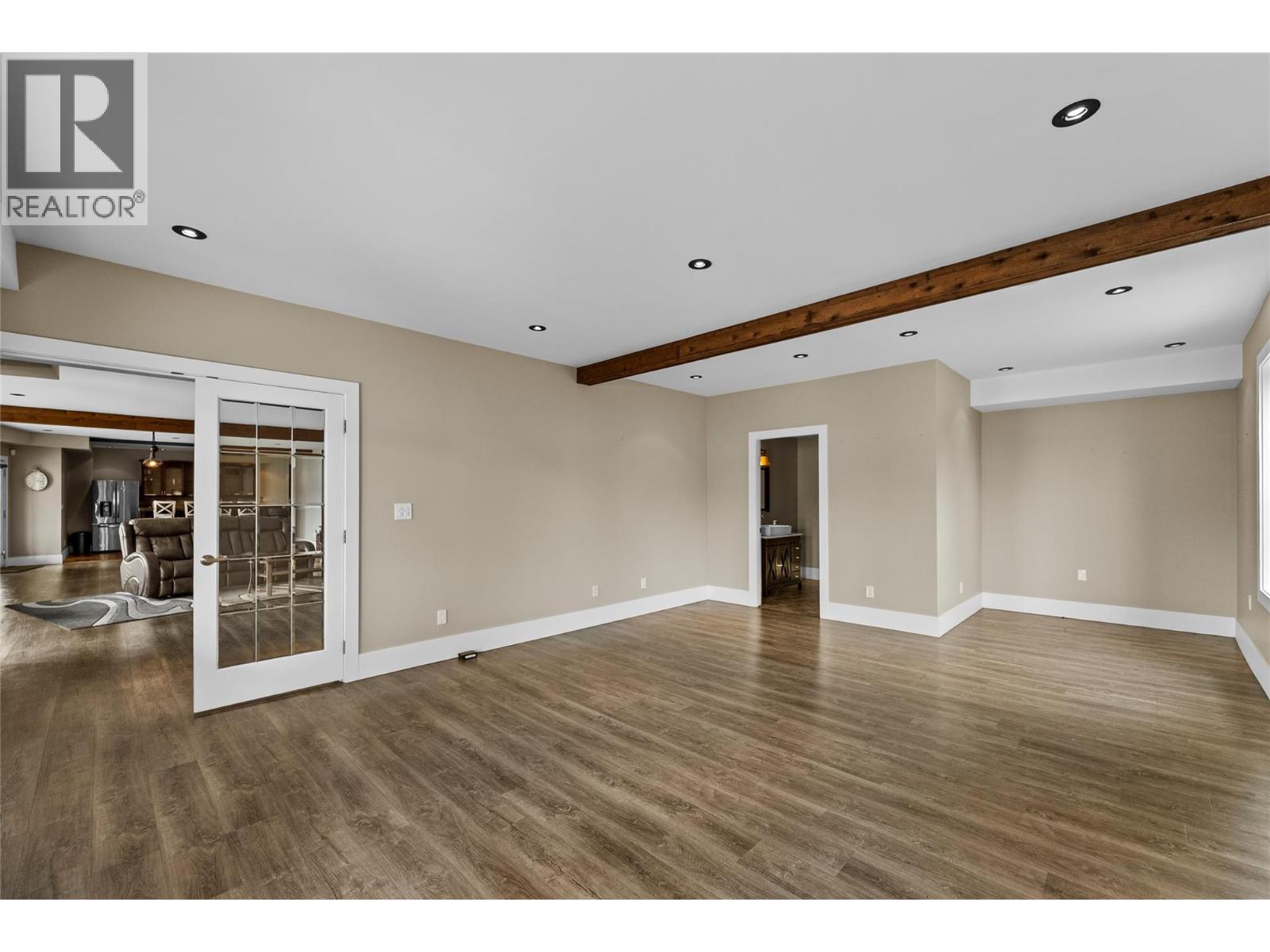 6488 Monck Park Road - 36