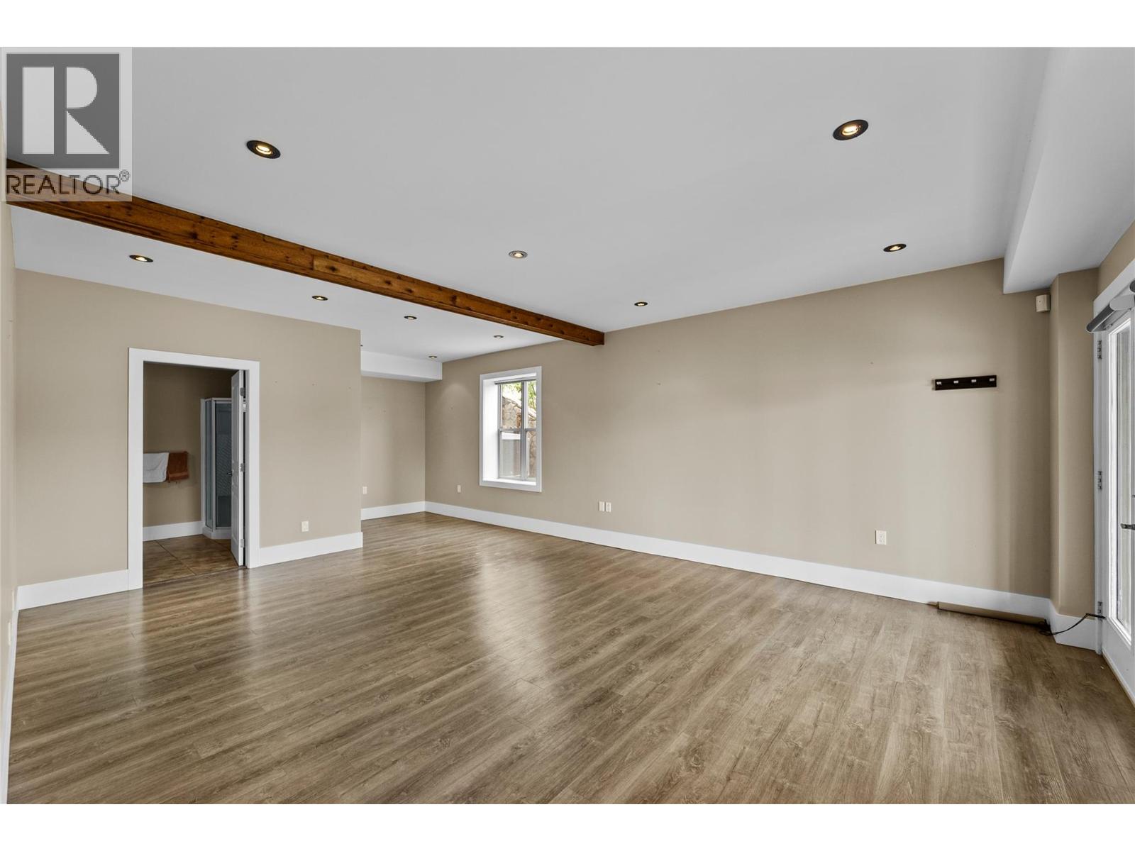 6488 Monck Park Road - 34