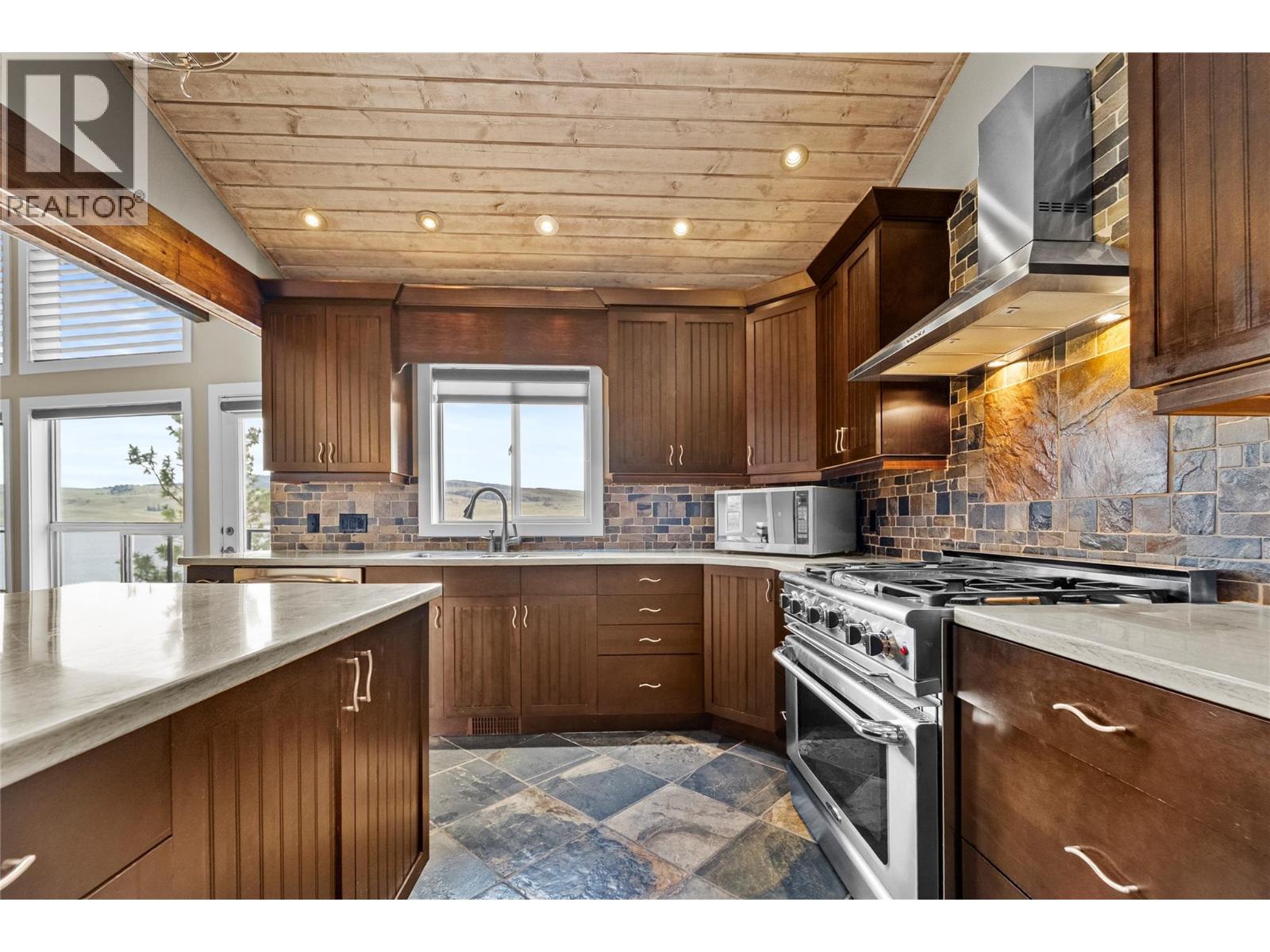 6488 Monck Park Road - 24