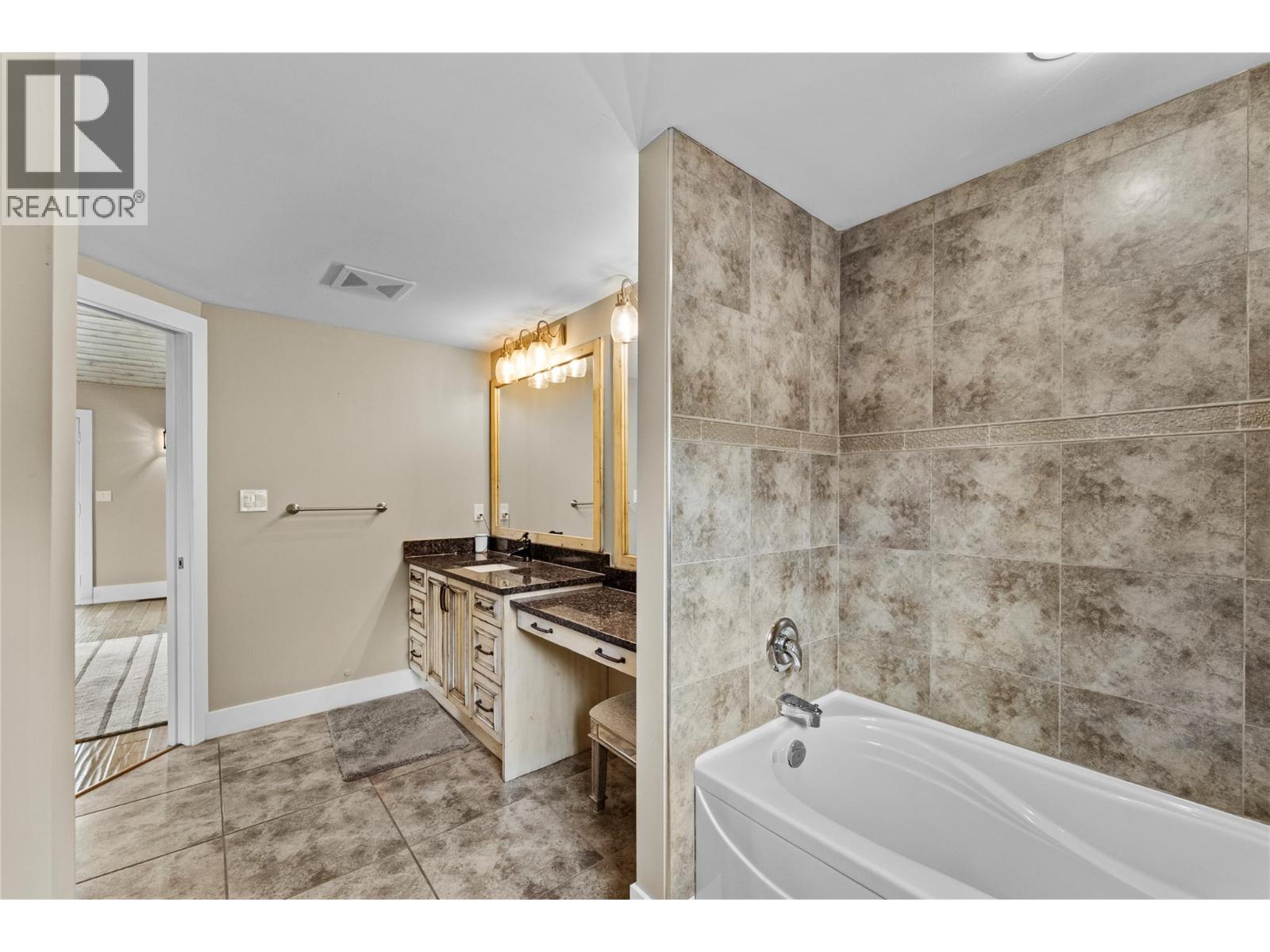 6488 Monck Park Road - 16