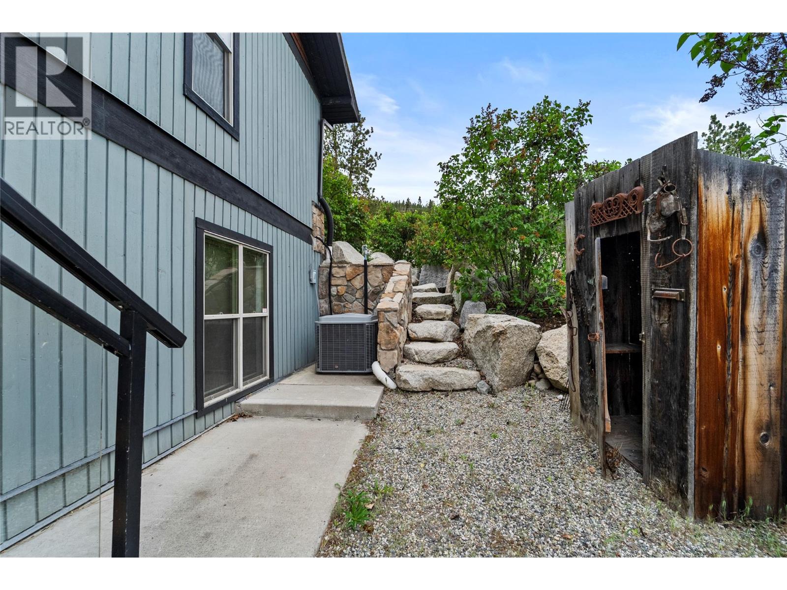 6488 Monck Park Road - 65