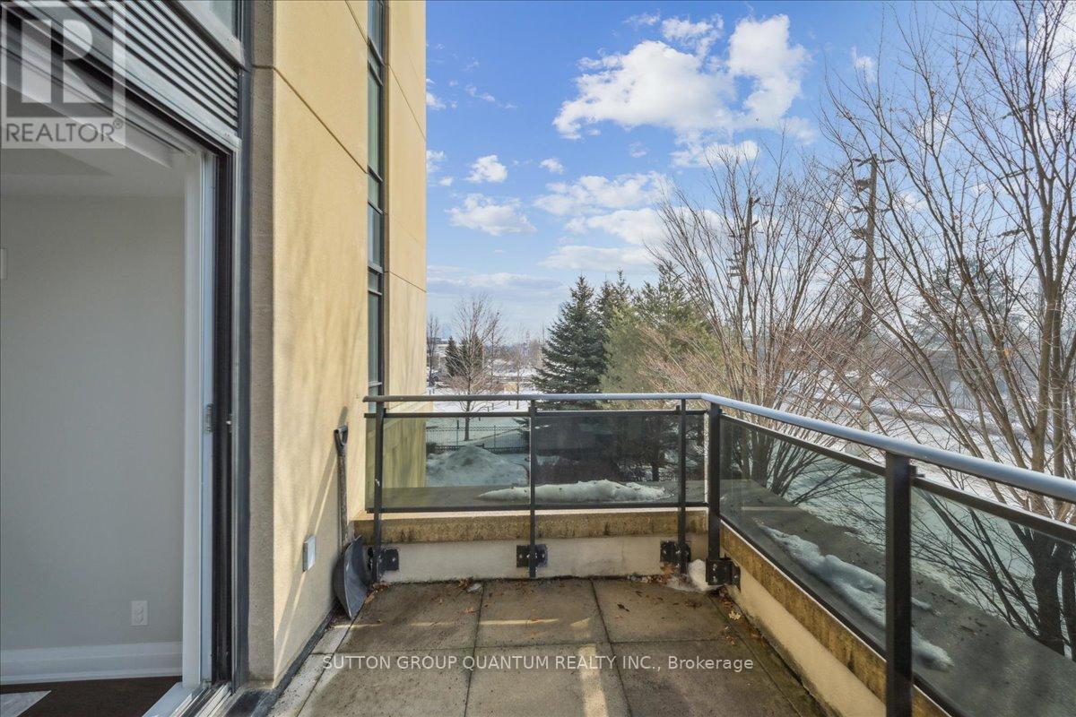 #205 520 STEELES AVENUE W - 31