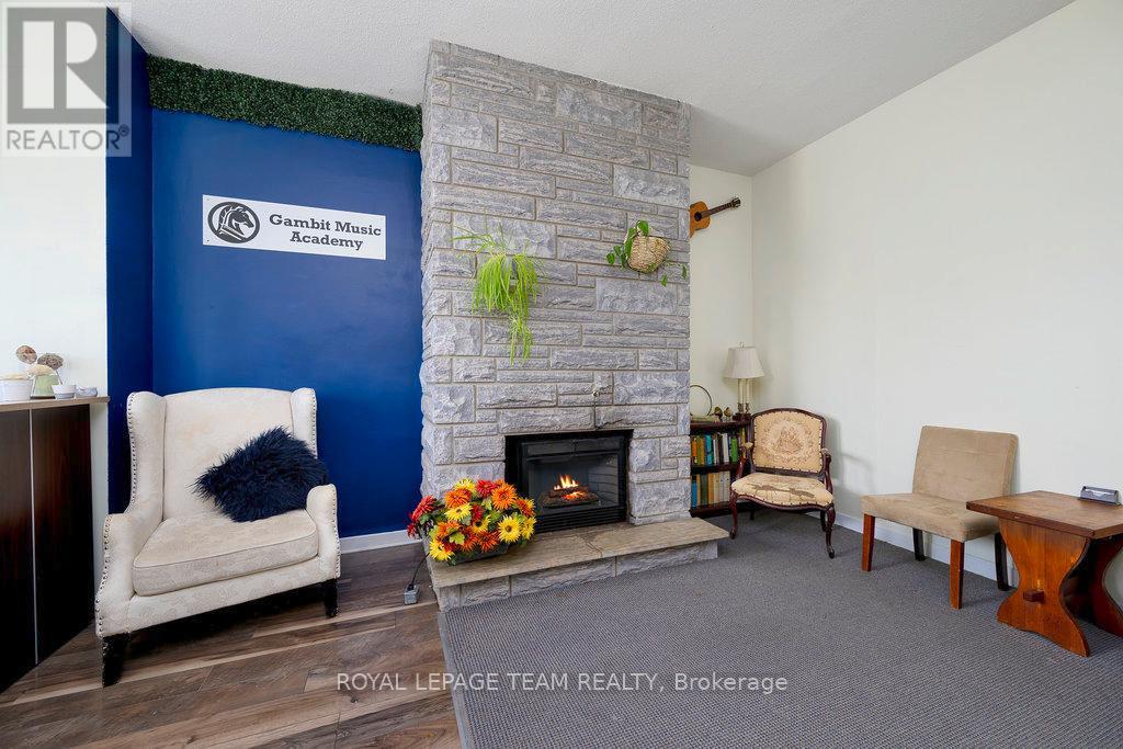 422 DONALD B MUNRO DRIVE - 5