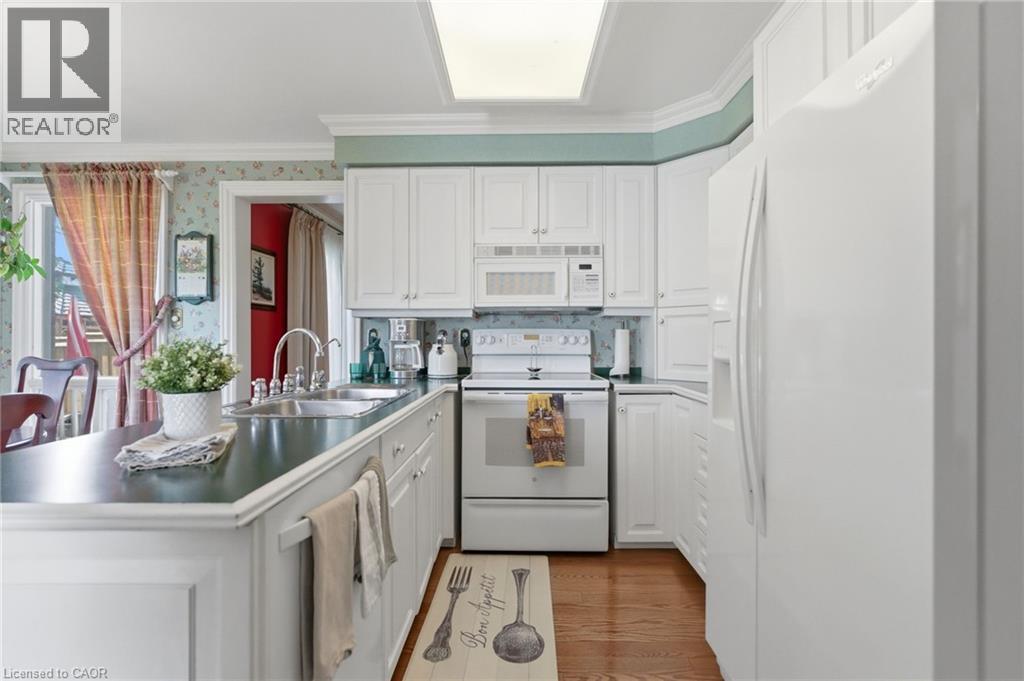 2078 HUNTERS WOOD Drive - 16