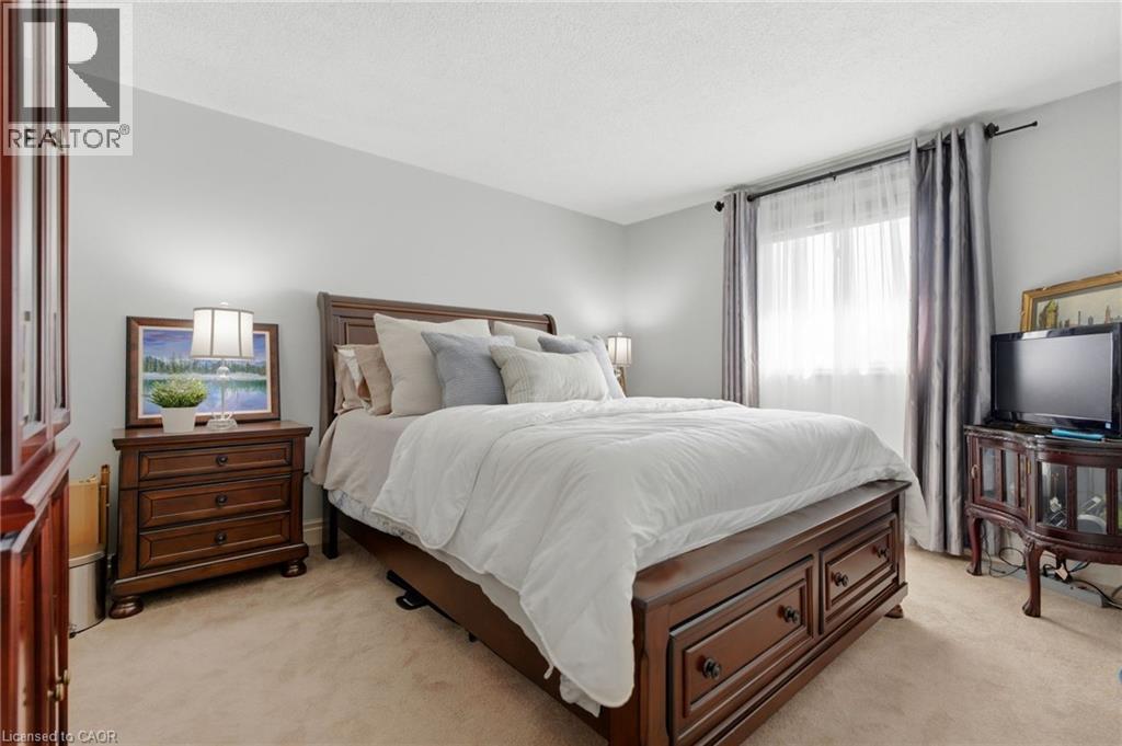 2078 HUNTERS WOOD Drive - 34