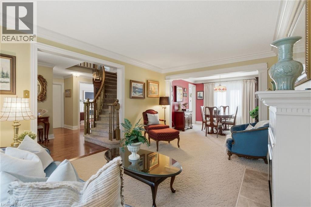 2078 HUNTERS WOOD Drive - 8
