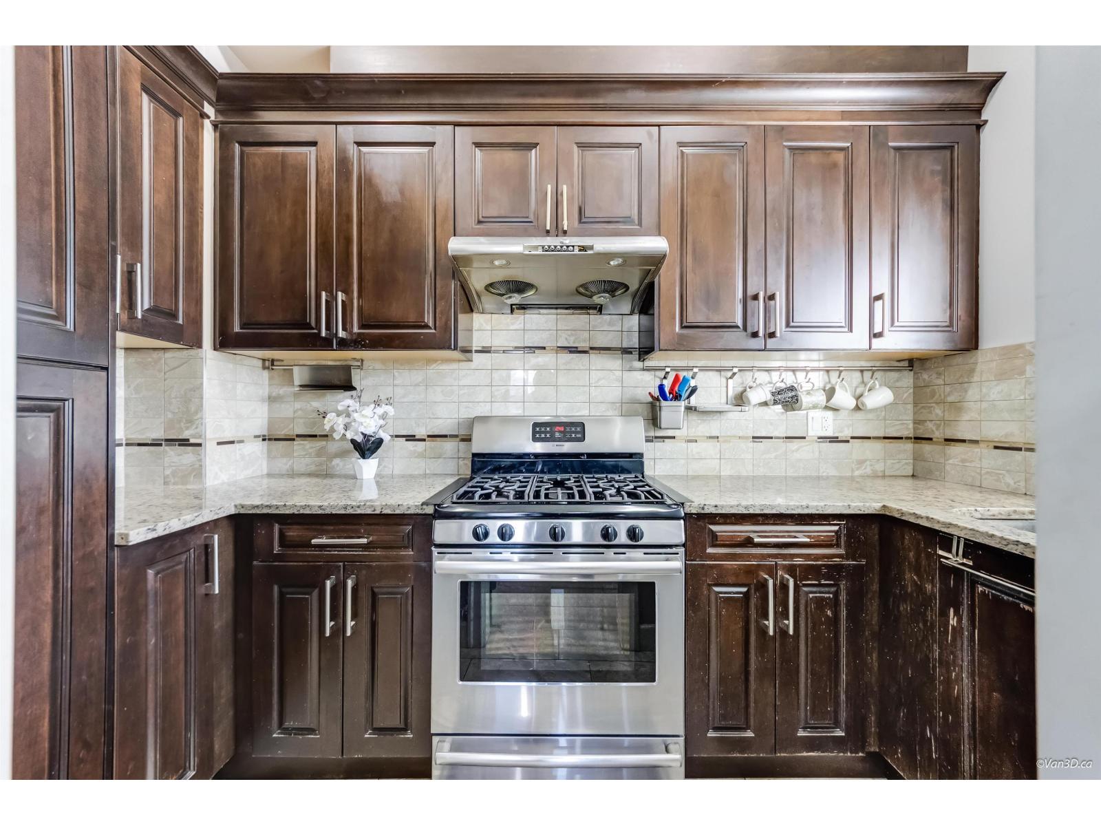 7 Bed, 6 Bath House for Sale in Surrey – 14255 62B AVENUE, Surrey – MLS# R3128759 - Image 14