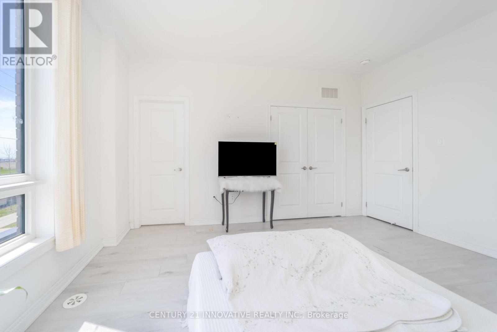 #4 624 REXDALE BOULEVARD - 21