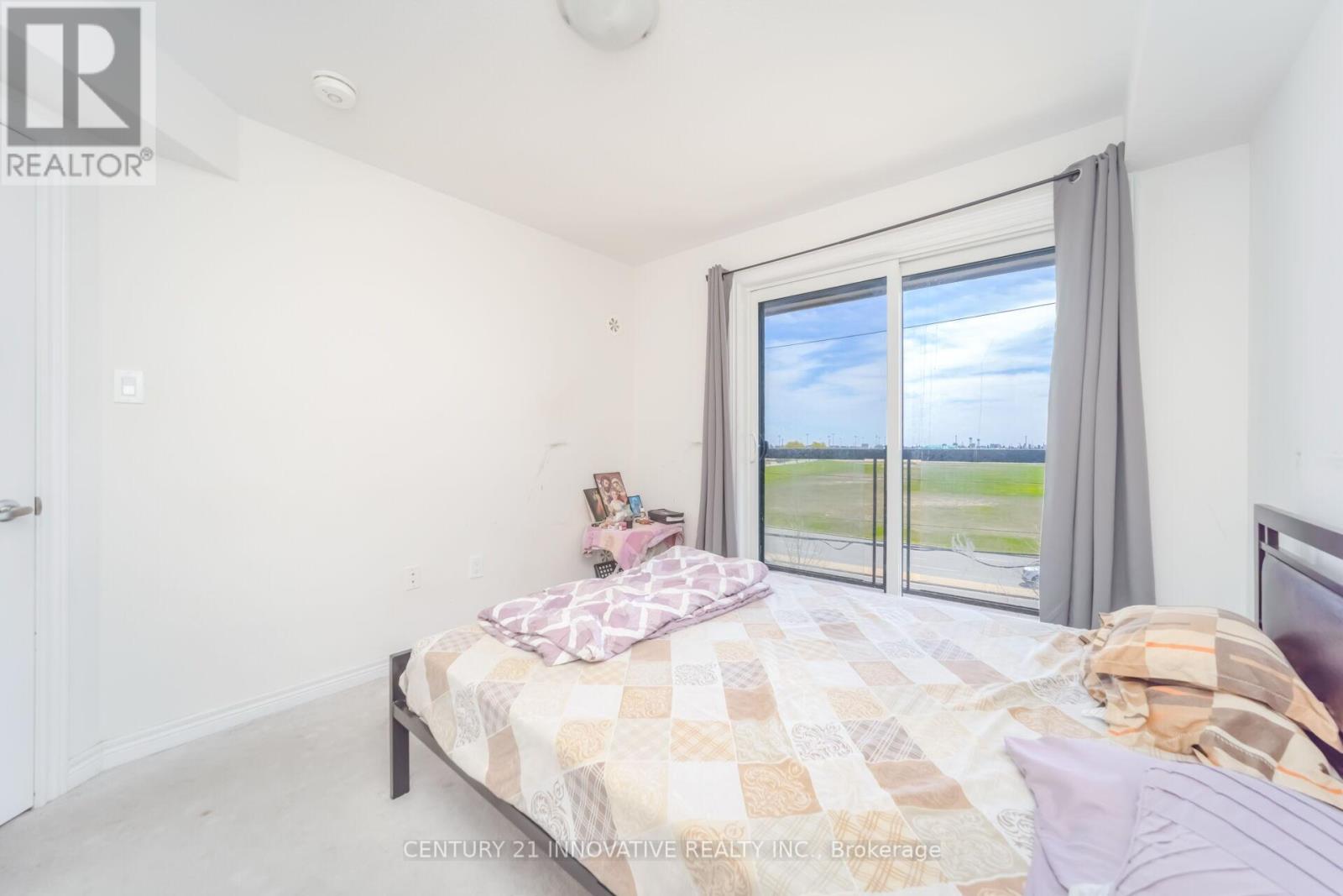 #4 624 REXDALE BOULEVARD - 24