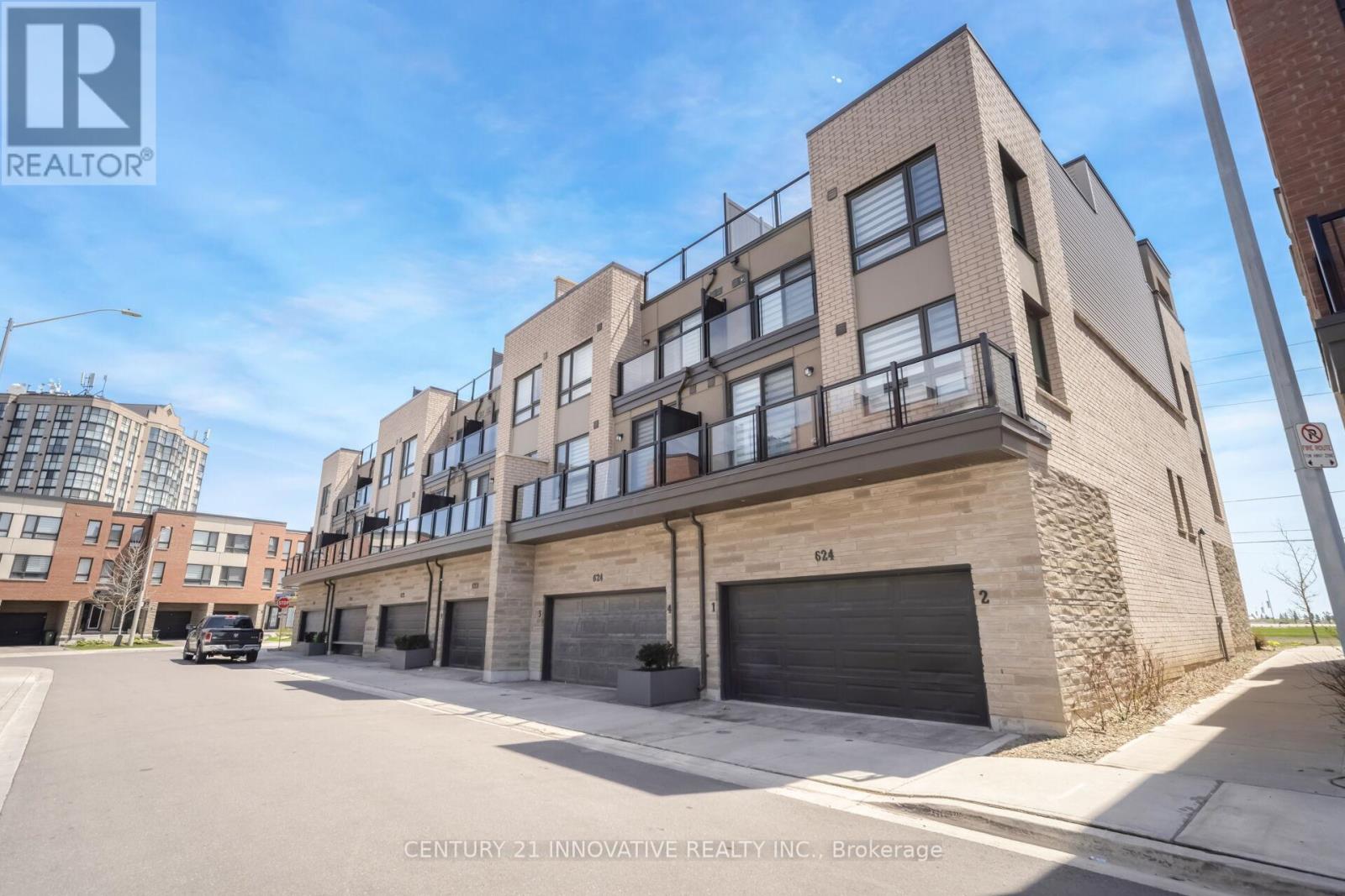 #4 624 REXDALE BOULEVARD - 32