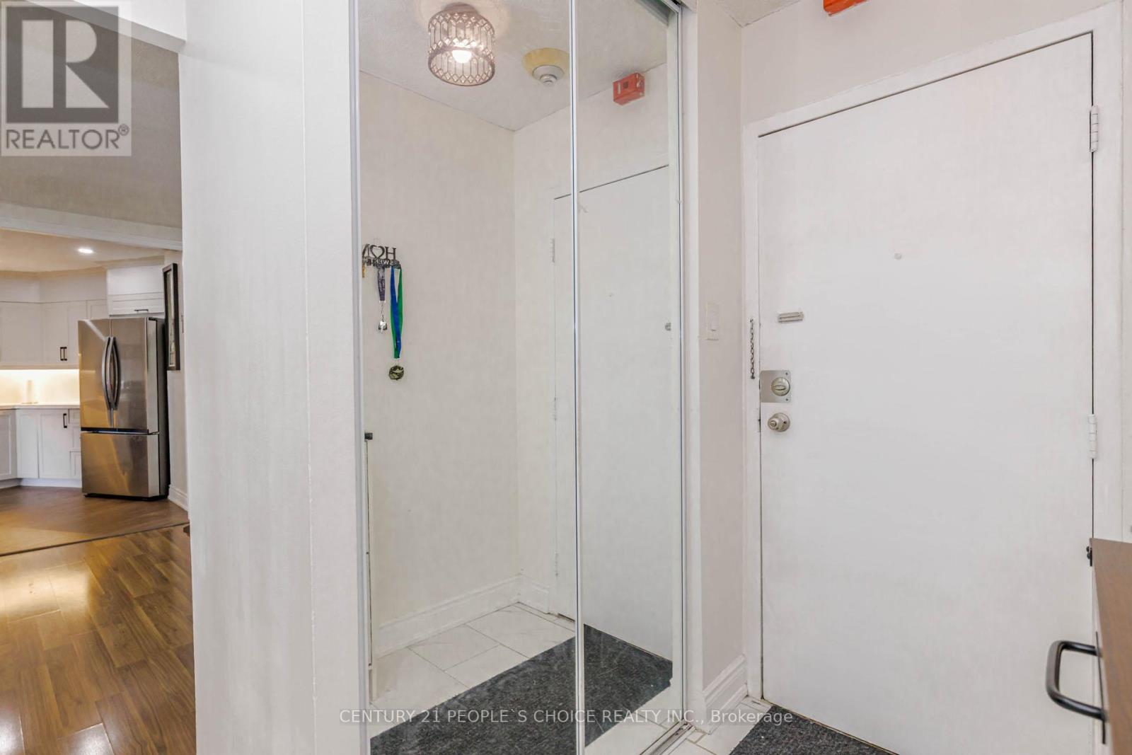 #906 3577 DERRY ROAD E - 11