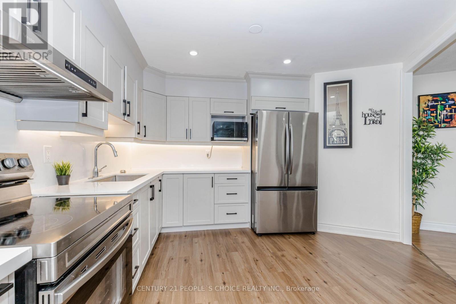 #906 3577 DERRY ROAD E - 25