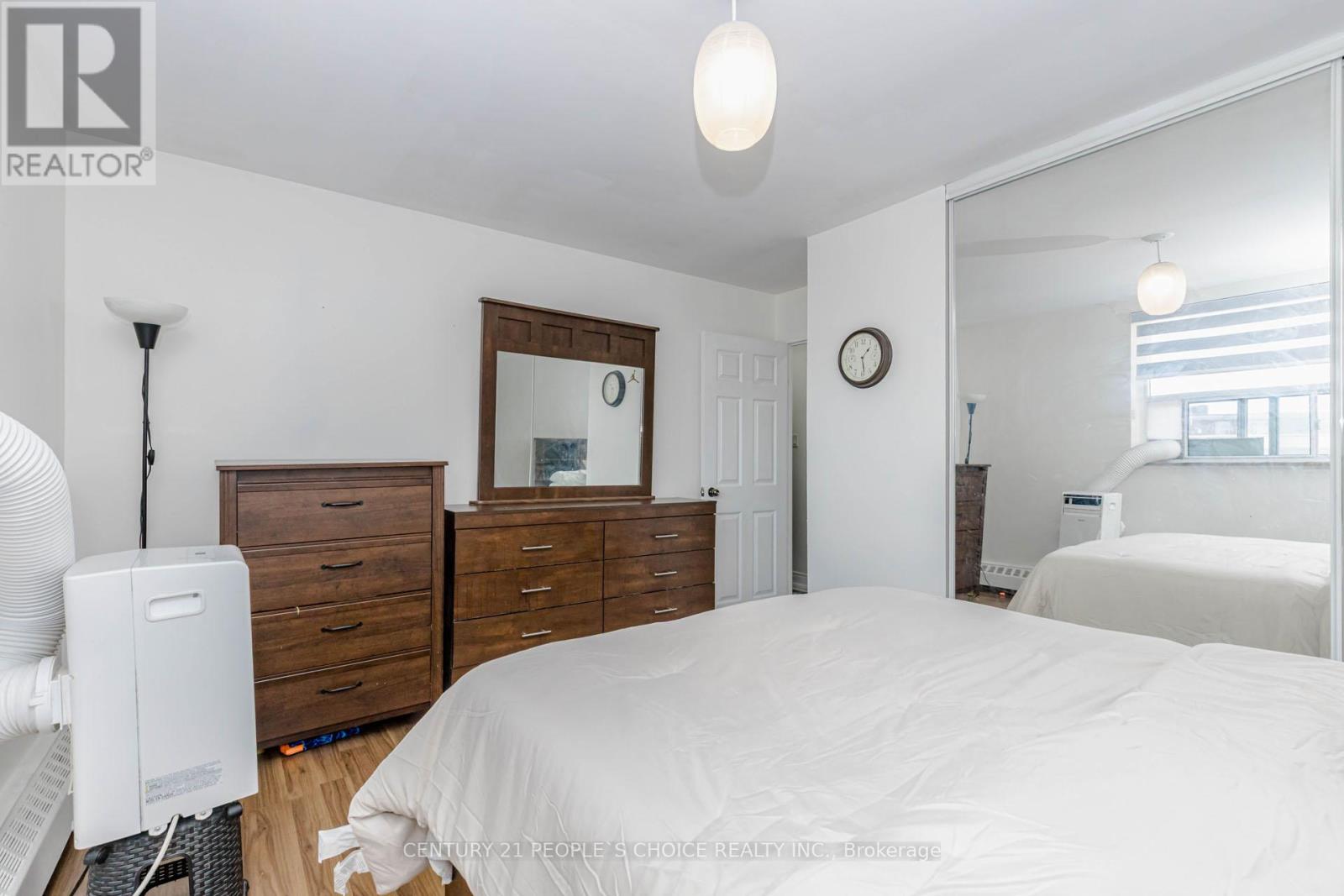 #906 3577 DERRY ROAD E - 29