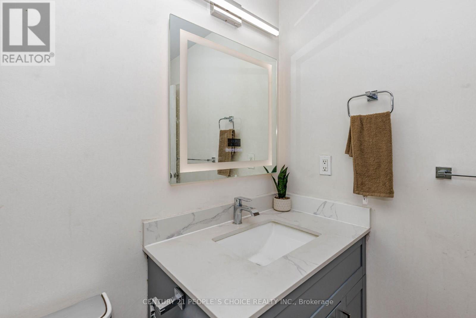 #906 3577 DERRY ROAD E - 32