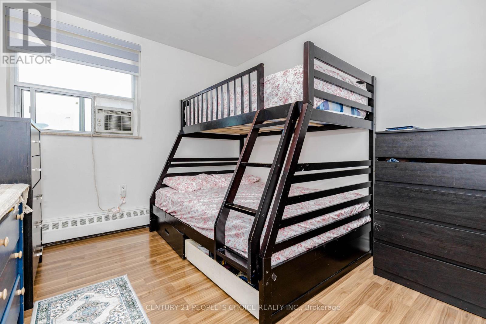 #906 3577 DERRY ROAD E - 33
