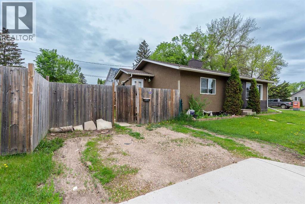 4801 42 Street - 25