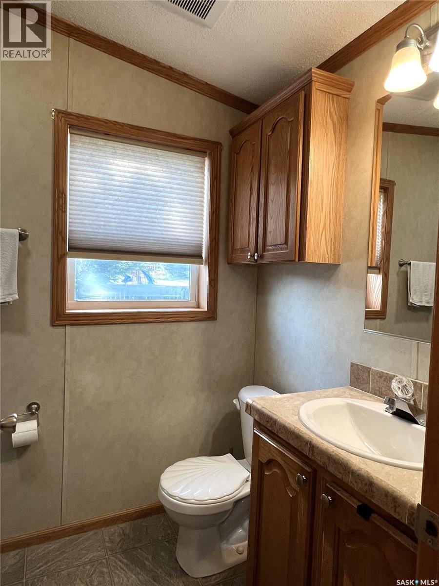 609 6th STREET E - 12