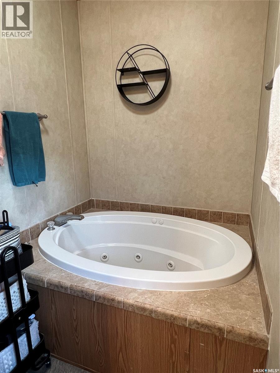 609 6th STREET E - 13