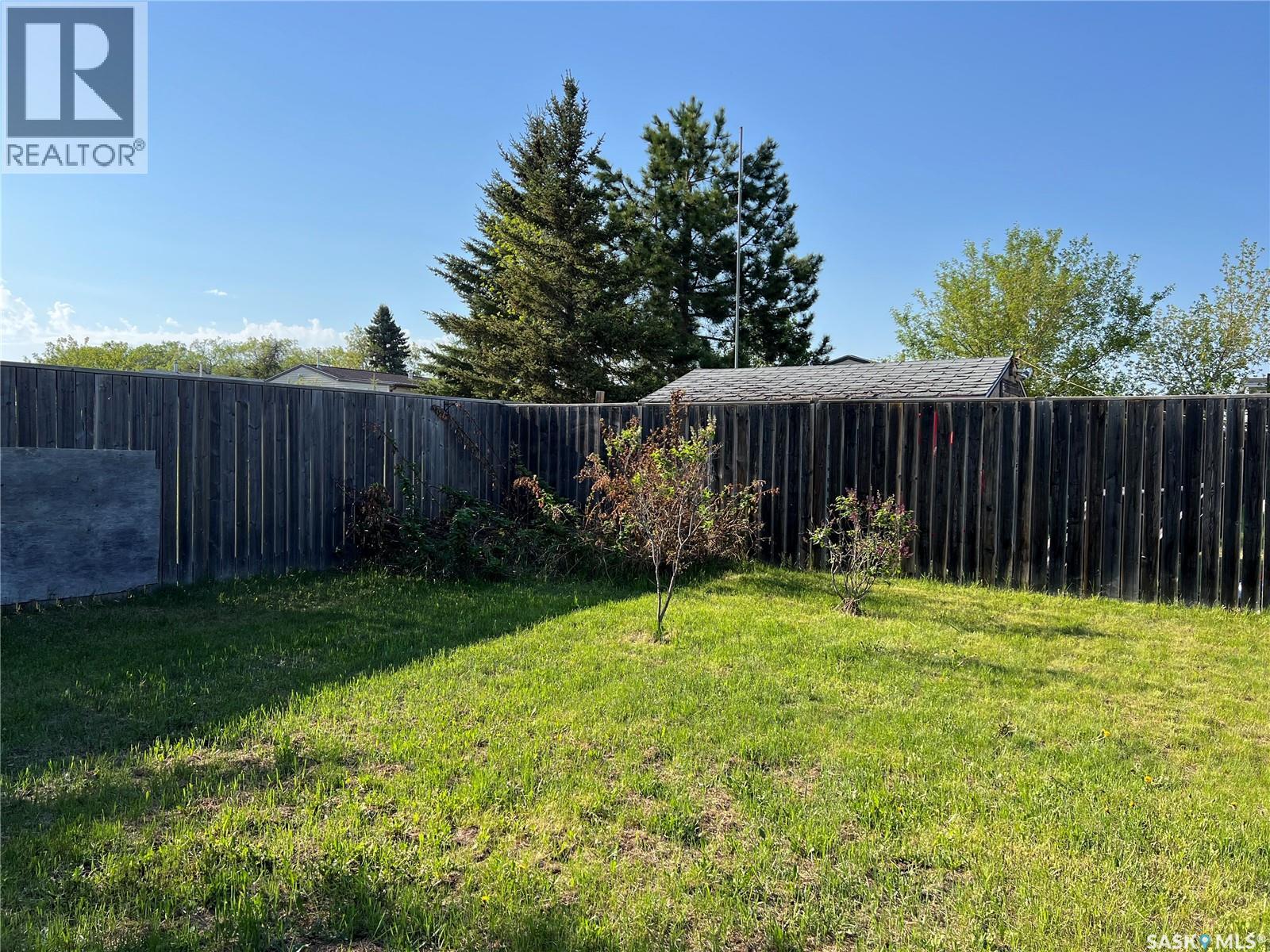 609 6th STREET E - 19