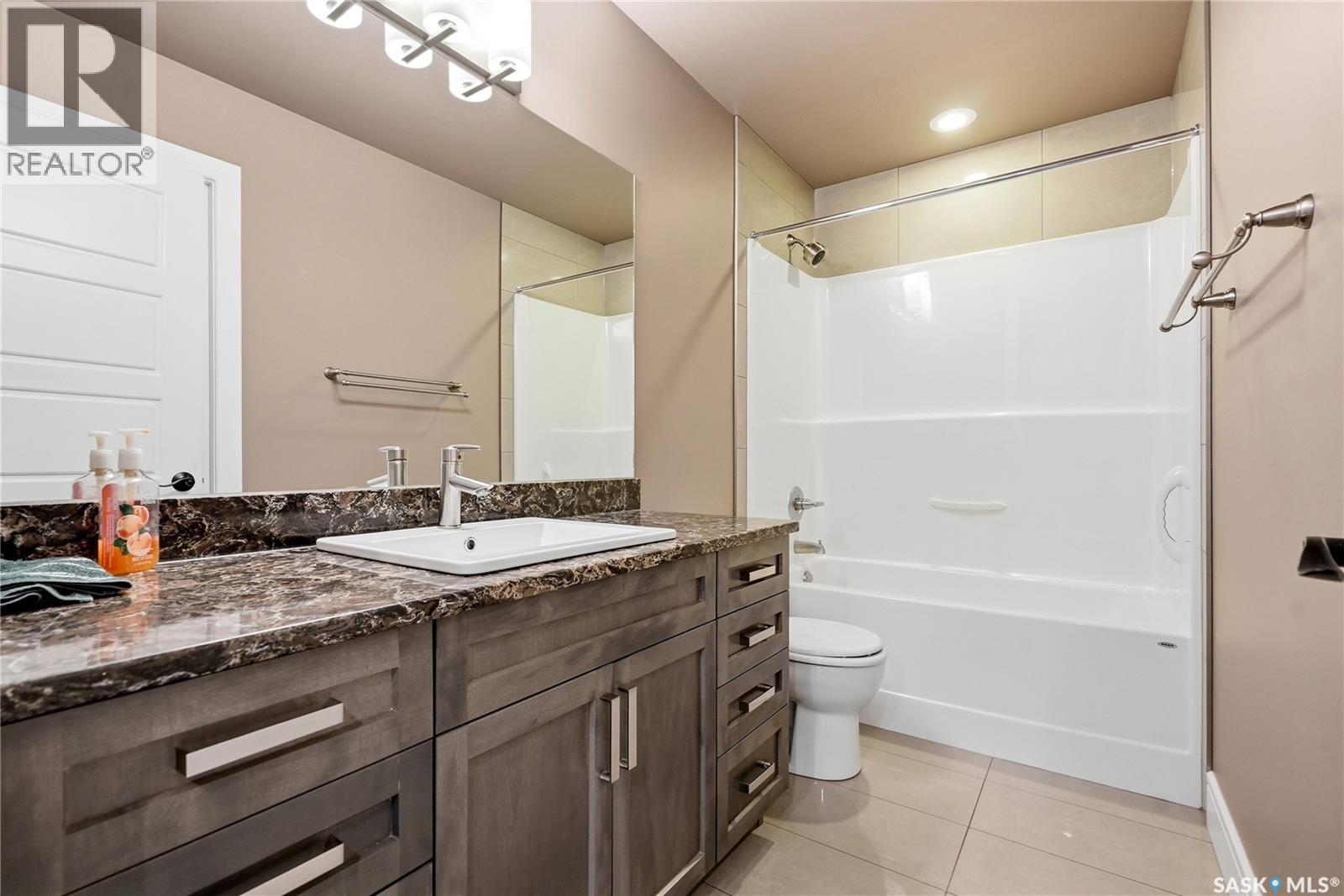 326 Horlick CRESCENT — photo 25