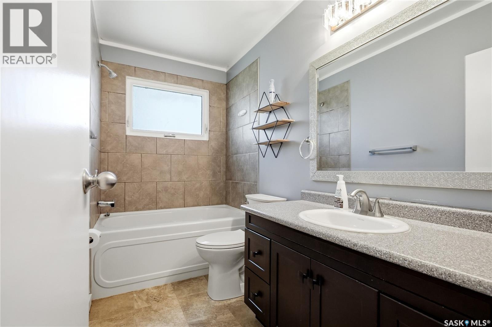532 East PLACE - 17