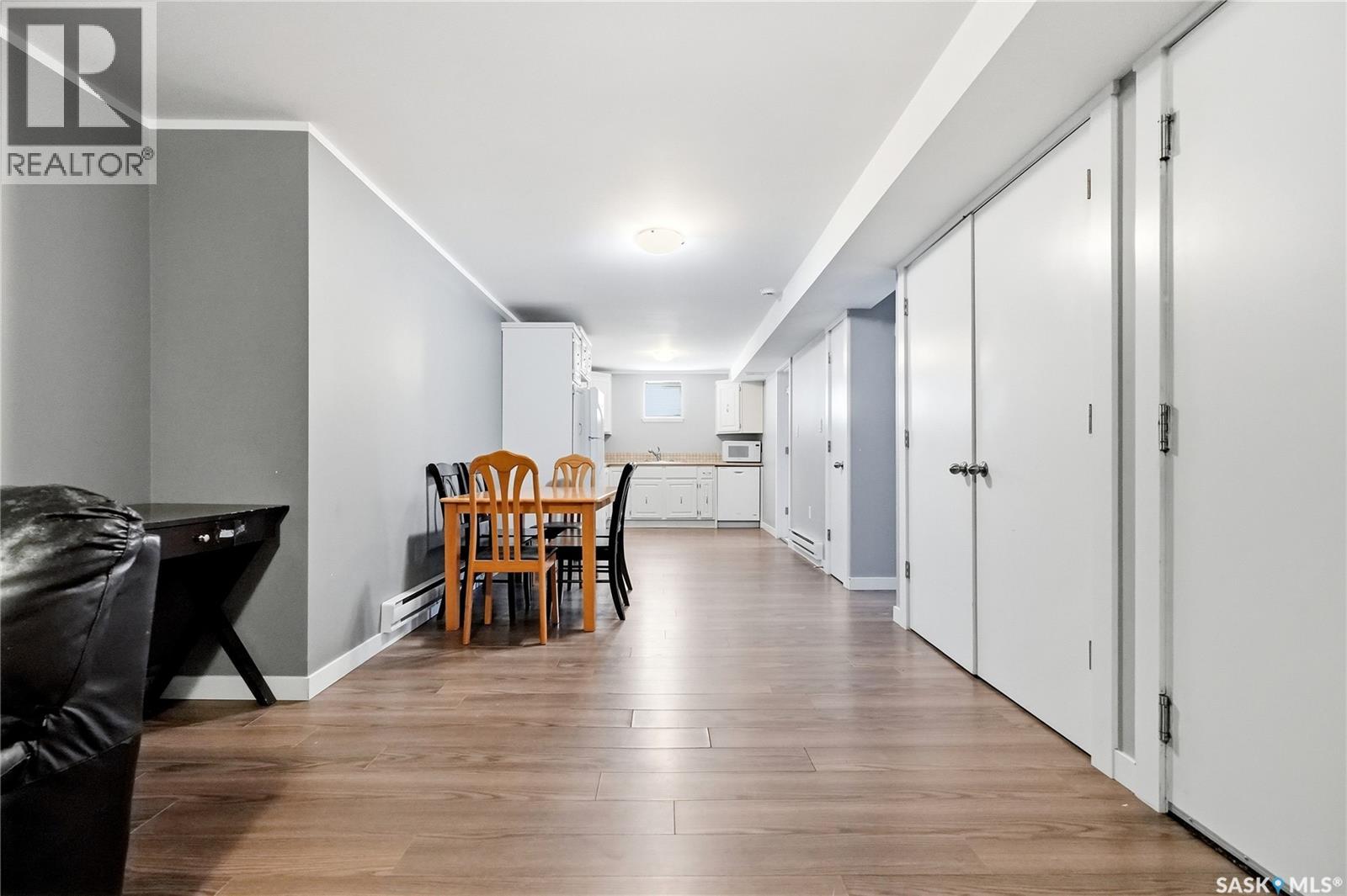 532 East PLACE - 27