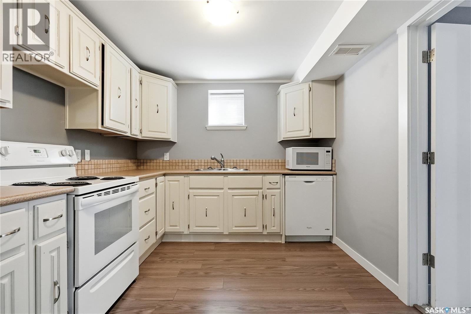 532 East PLACE - 30