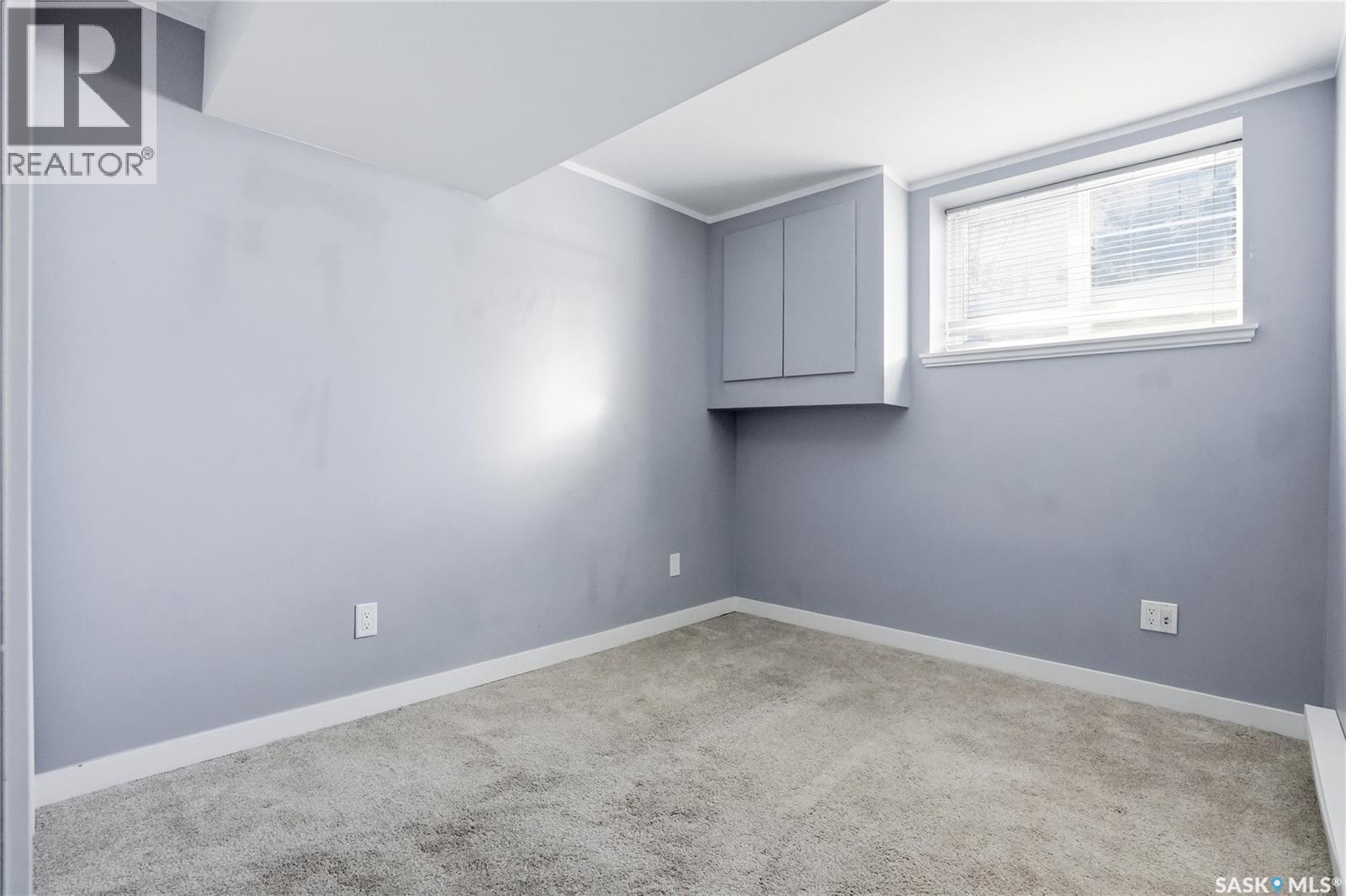 532 East PLACE - 32