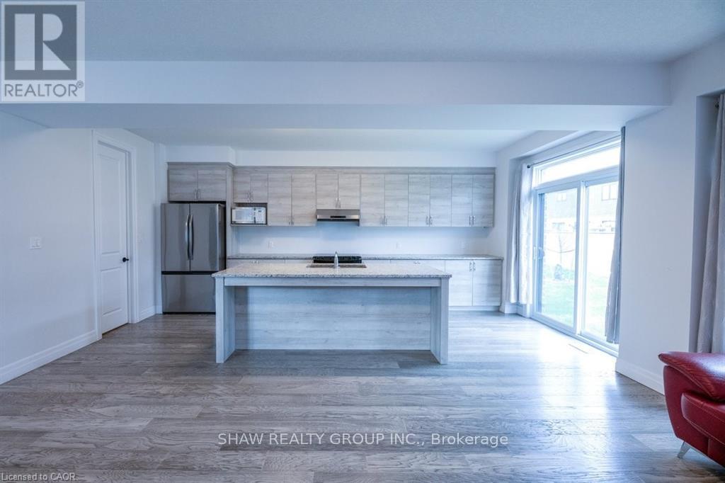 #19 32 FAITH STREET - 46