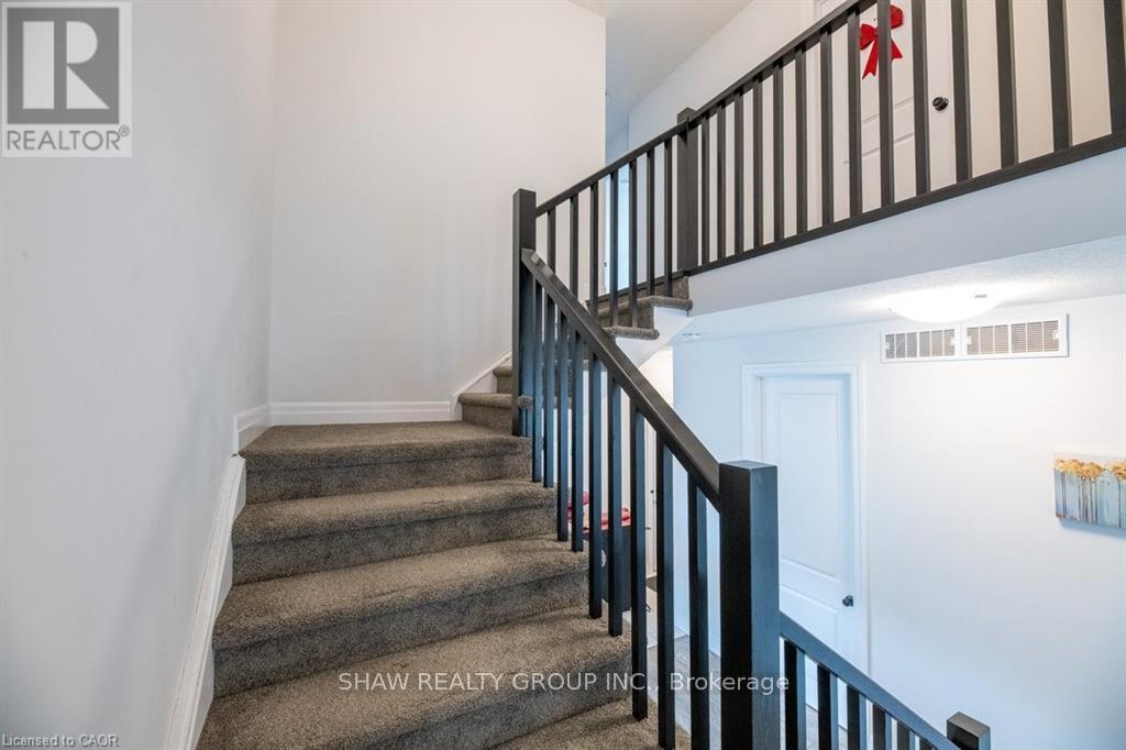 #19 32 FAITH STREET - 9